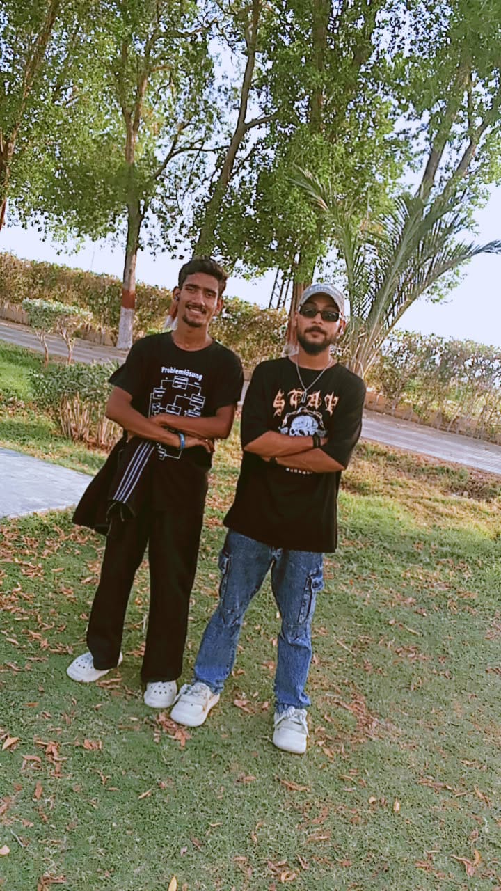 @RaHul sOhTrA bRaNd🇵🇰✈️🇱🇷