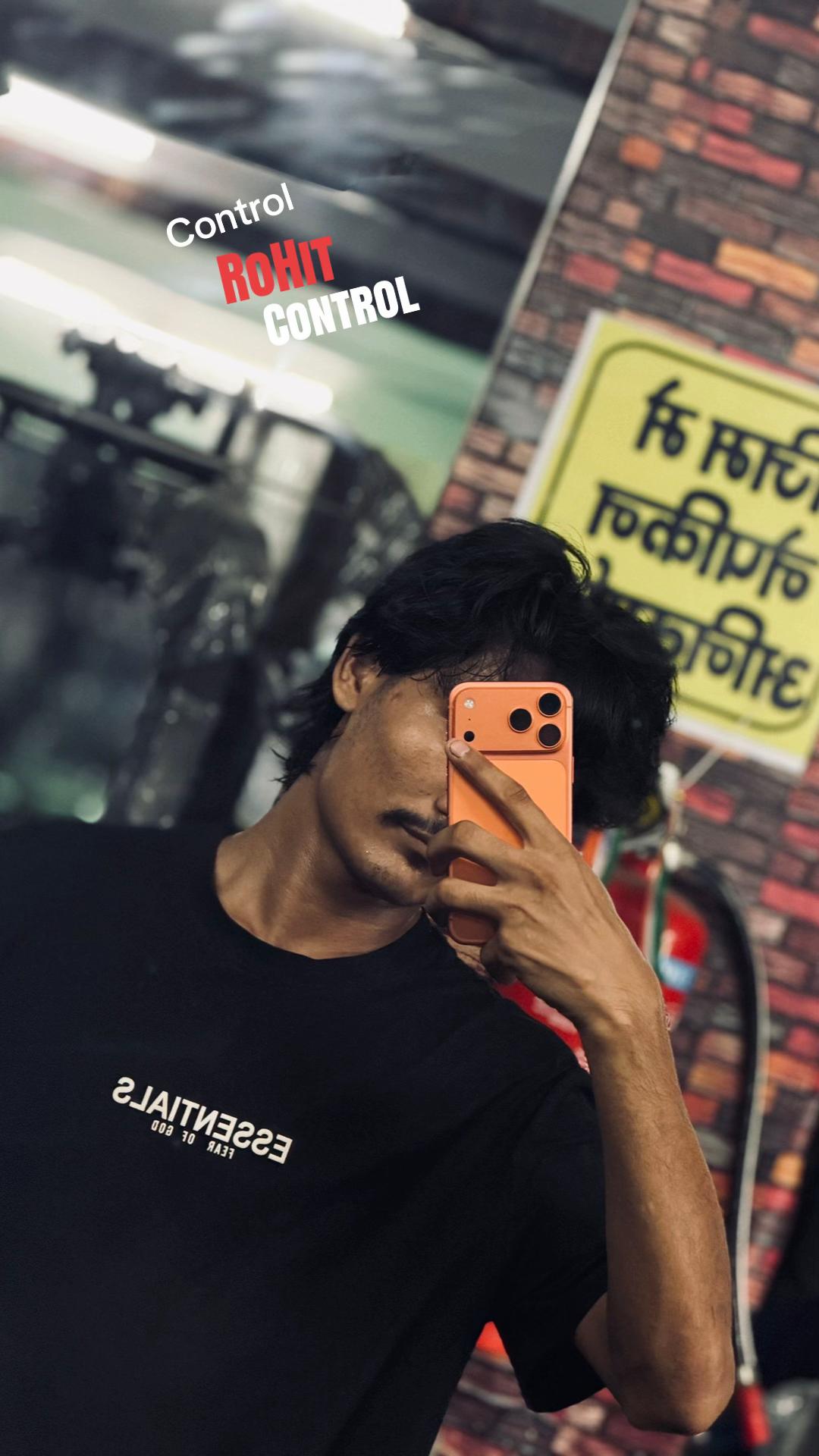 @️RoHiT 🧿💗