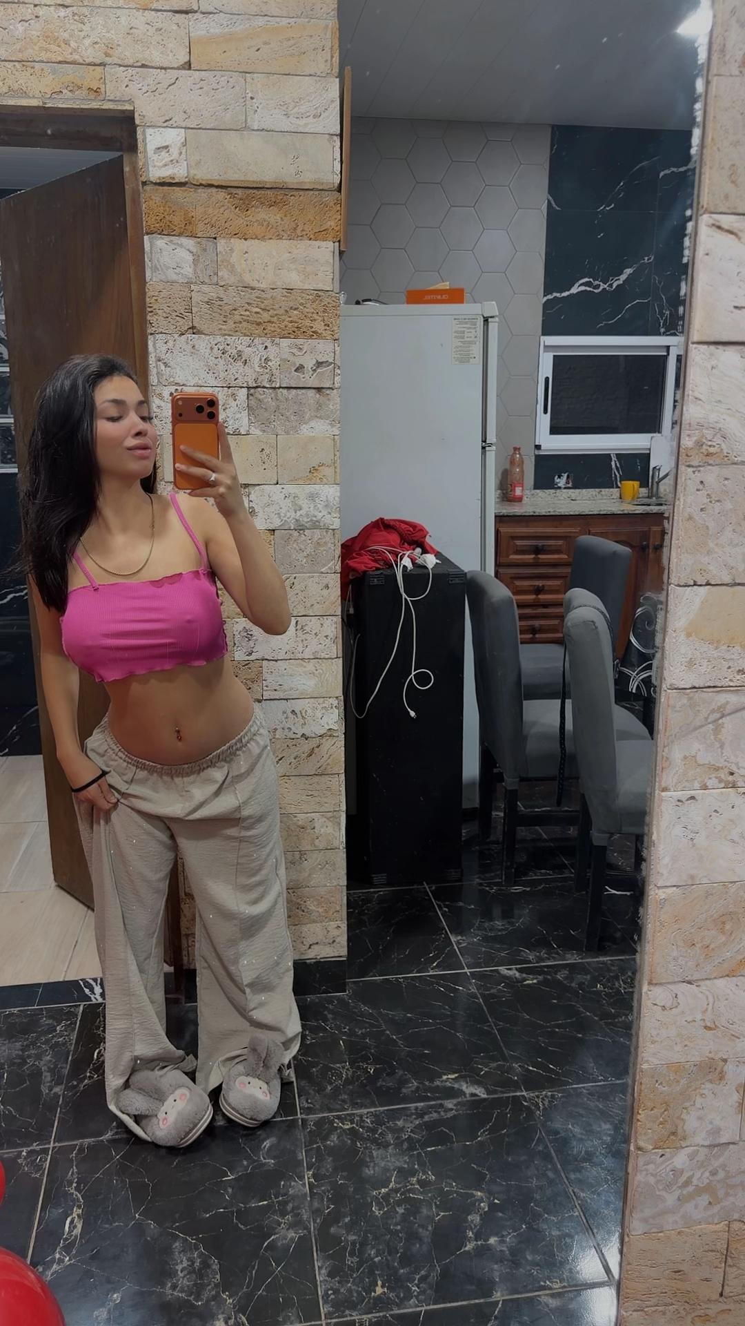 @Micaela