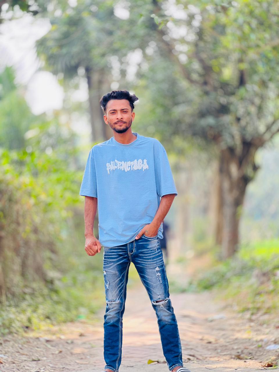 @Crazy Boy Akash,😎