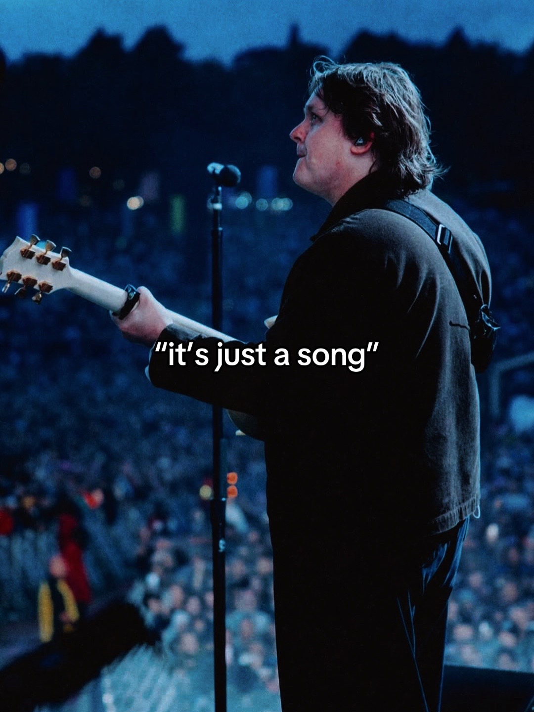 @lewis capaldi is king 👑
