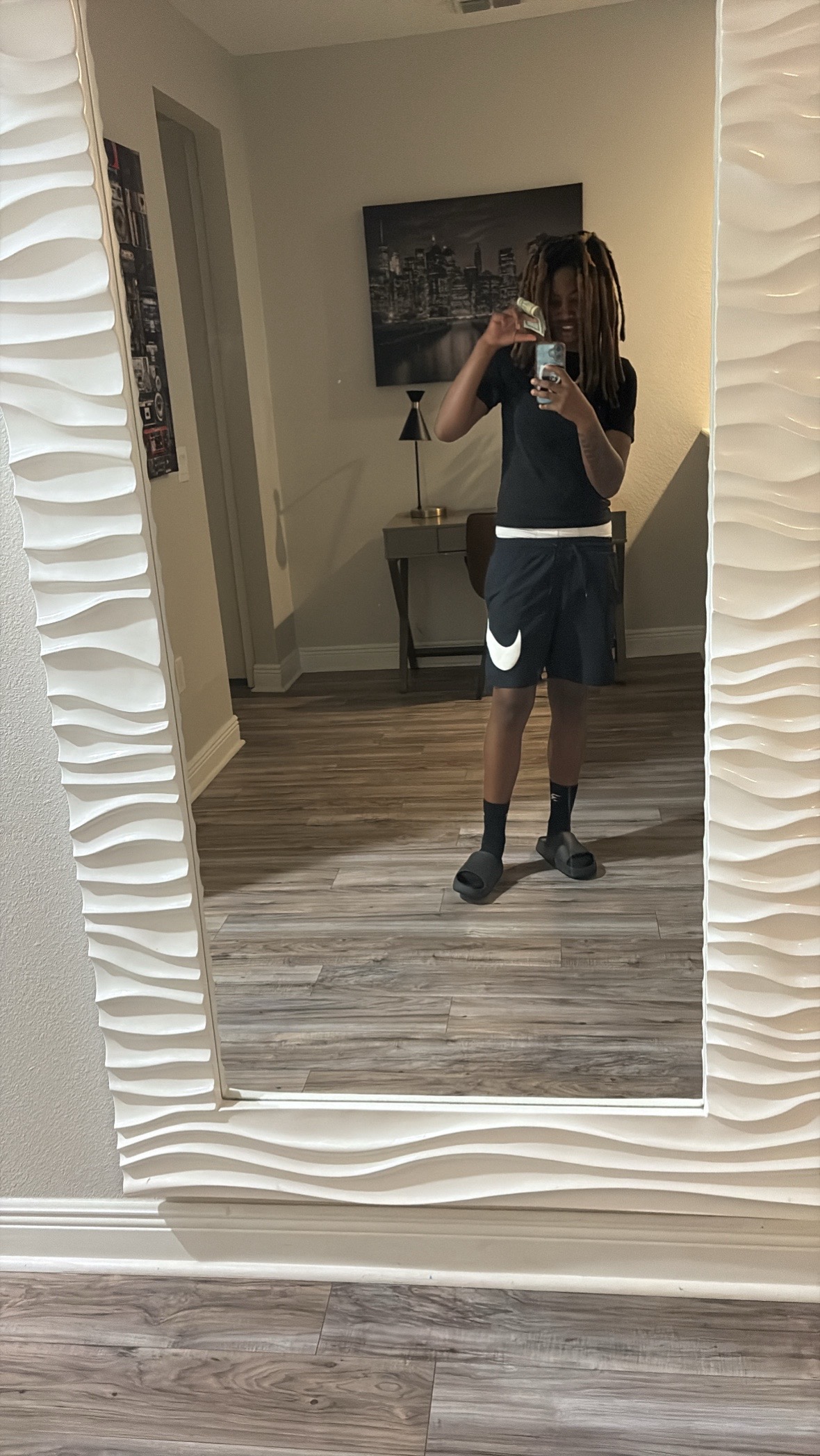 @T🕸️