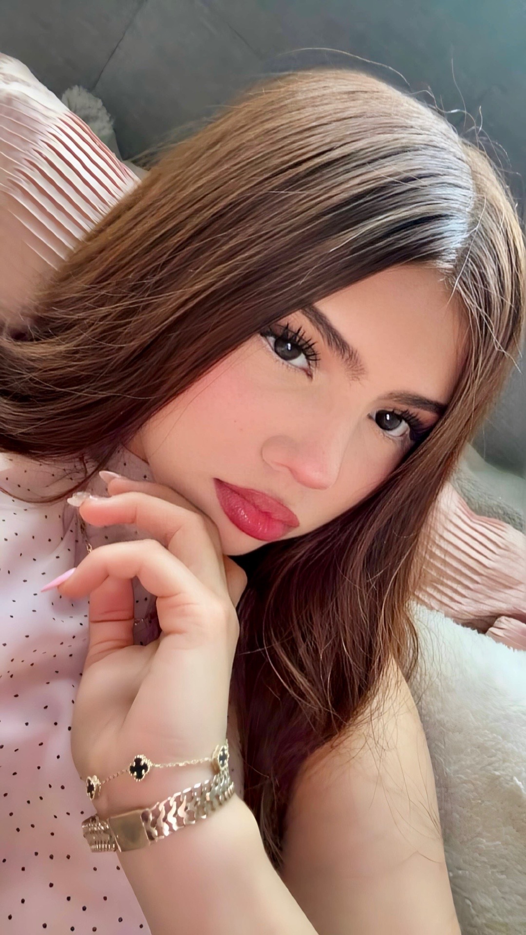 @a.nnely