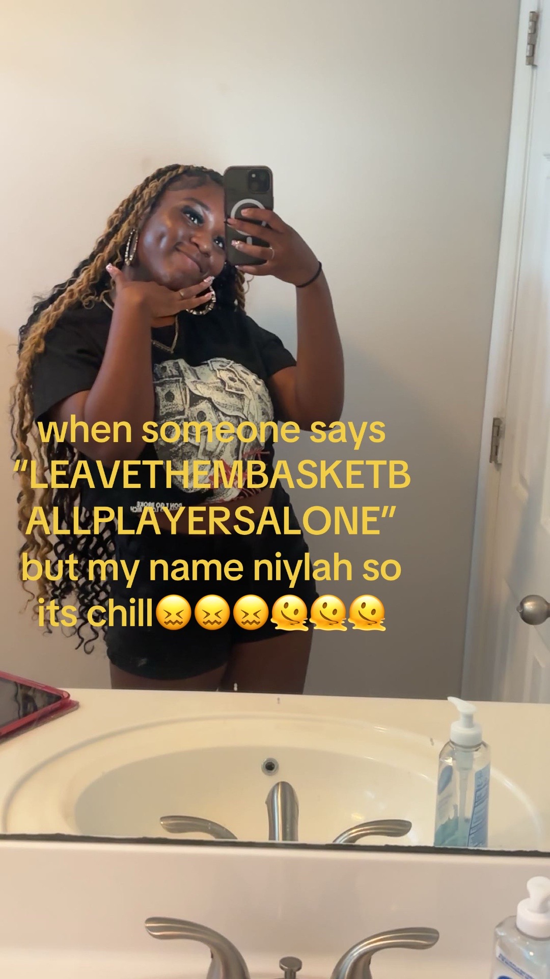 @yofavchocolatedropp._