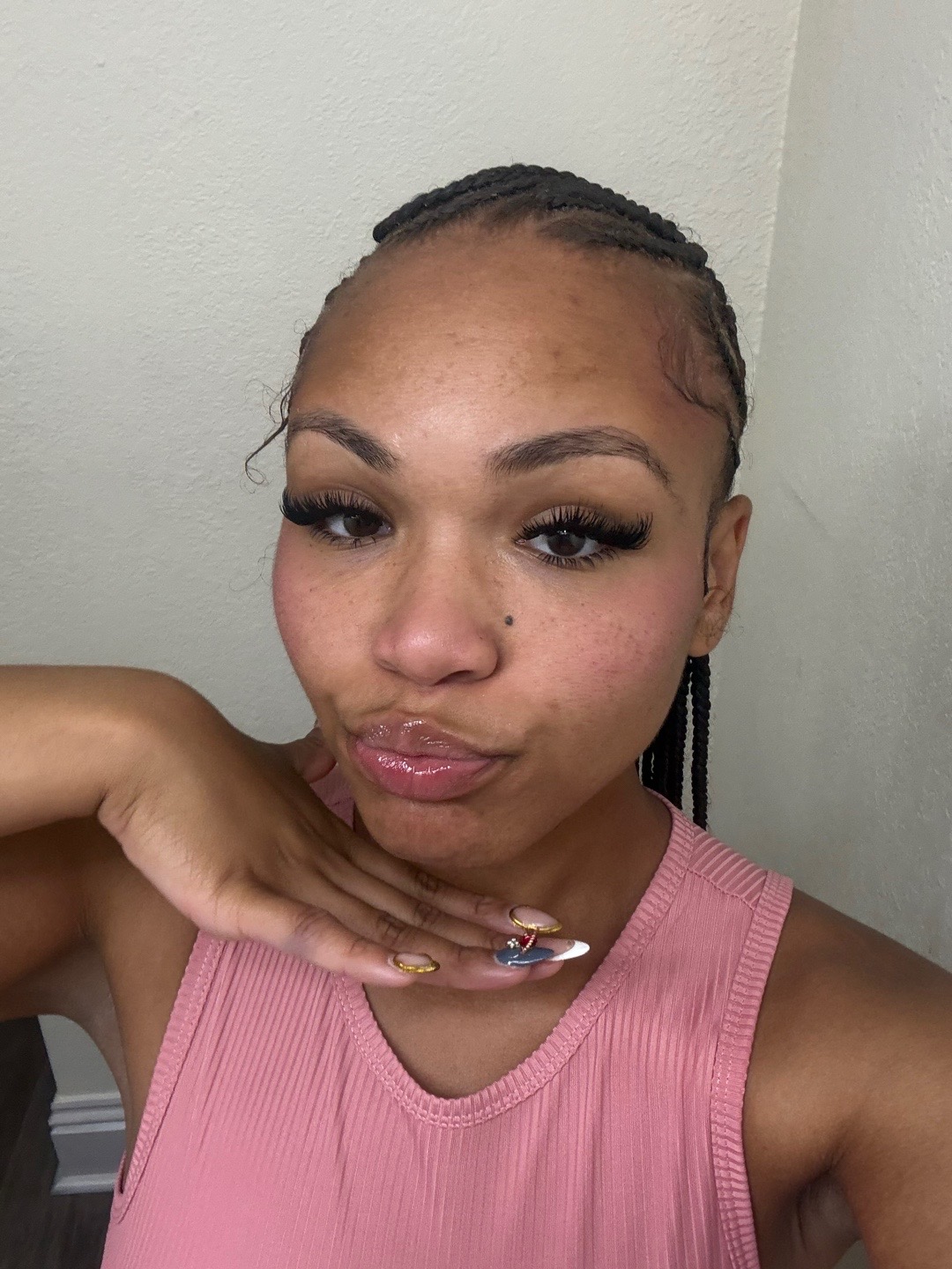 @shay marie | content creator