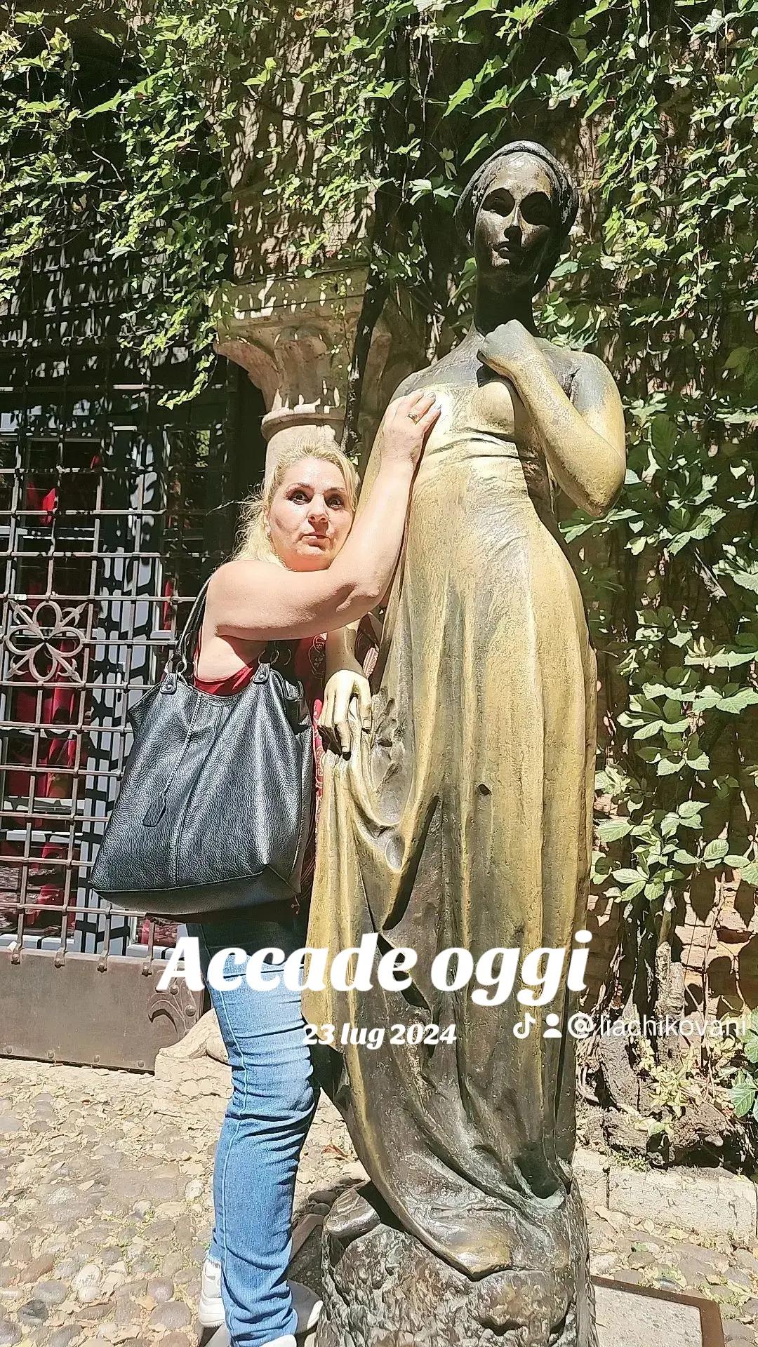 @Lia