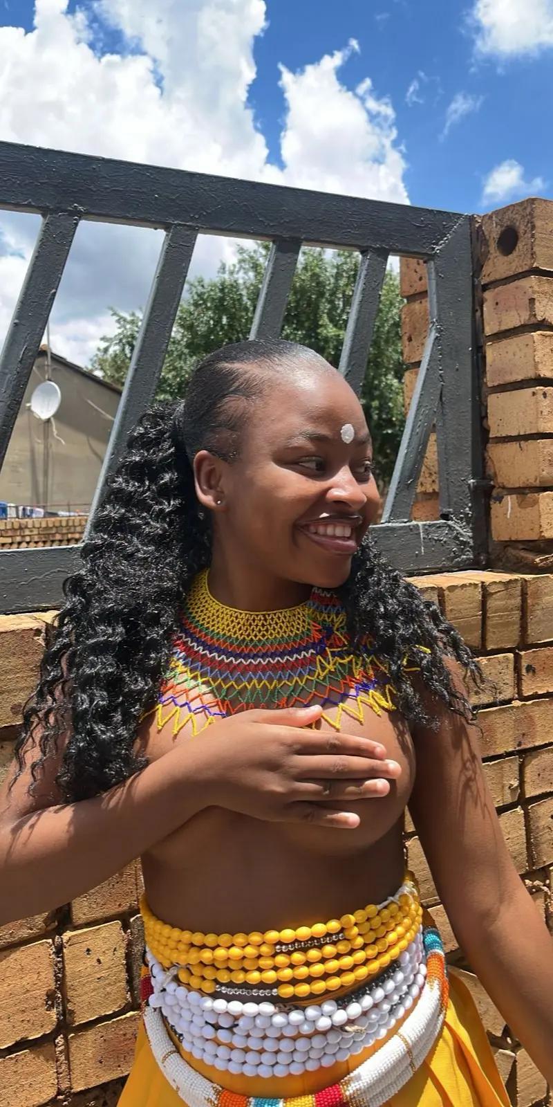@Melokuhle💕(Ingane kaSjava ♣️)