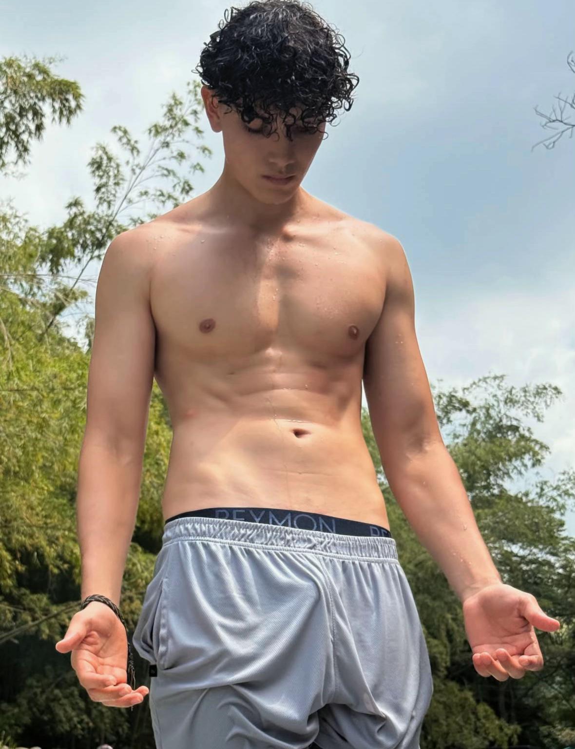 @GoodLookingUnlimited