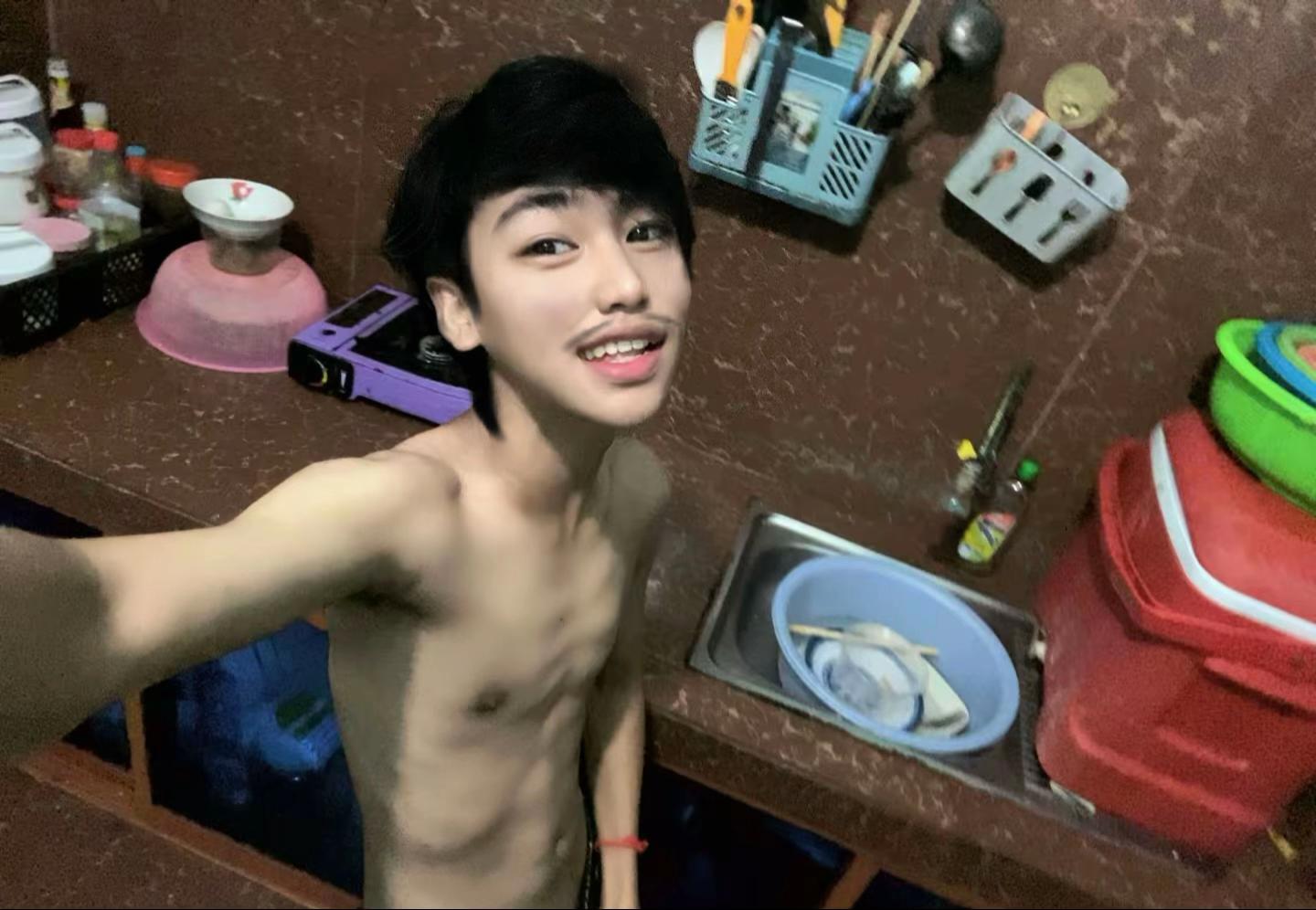 @vannyro_kdorthom