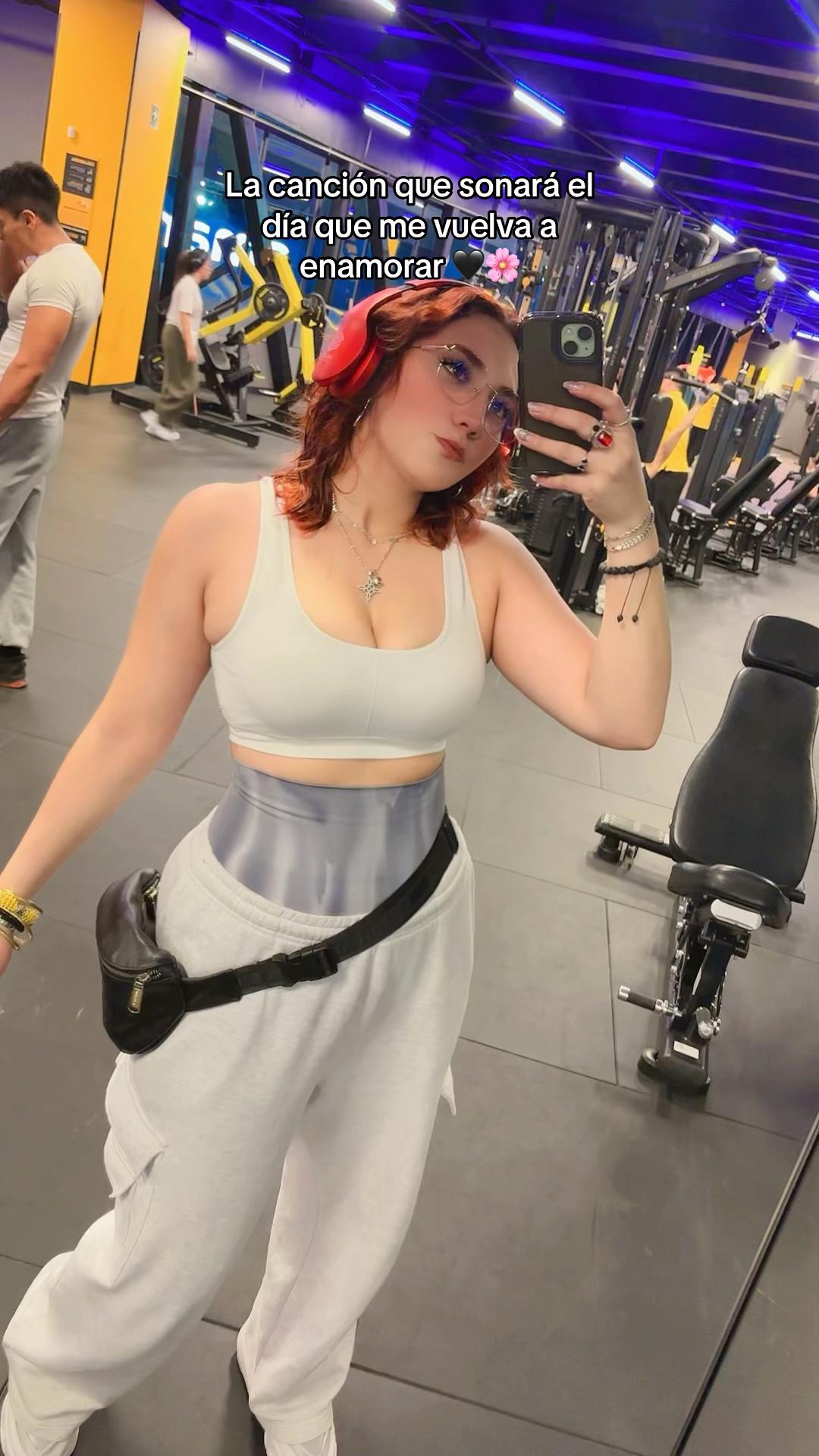 @Lorena Vega 📿✨🧡
