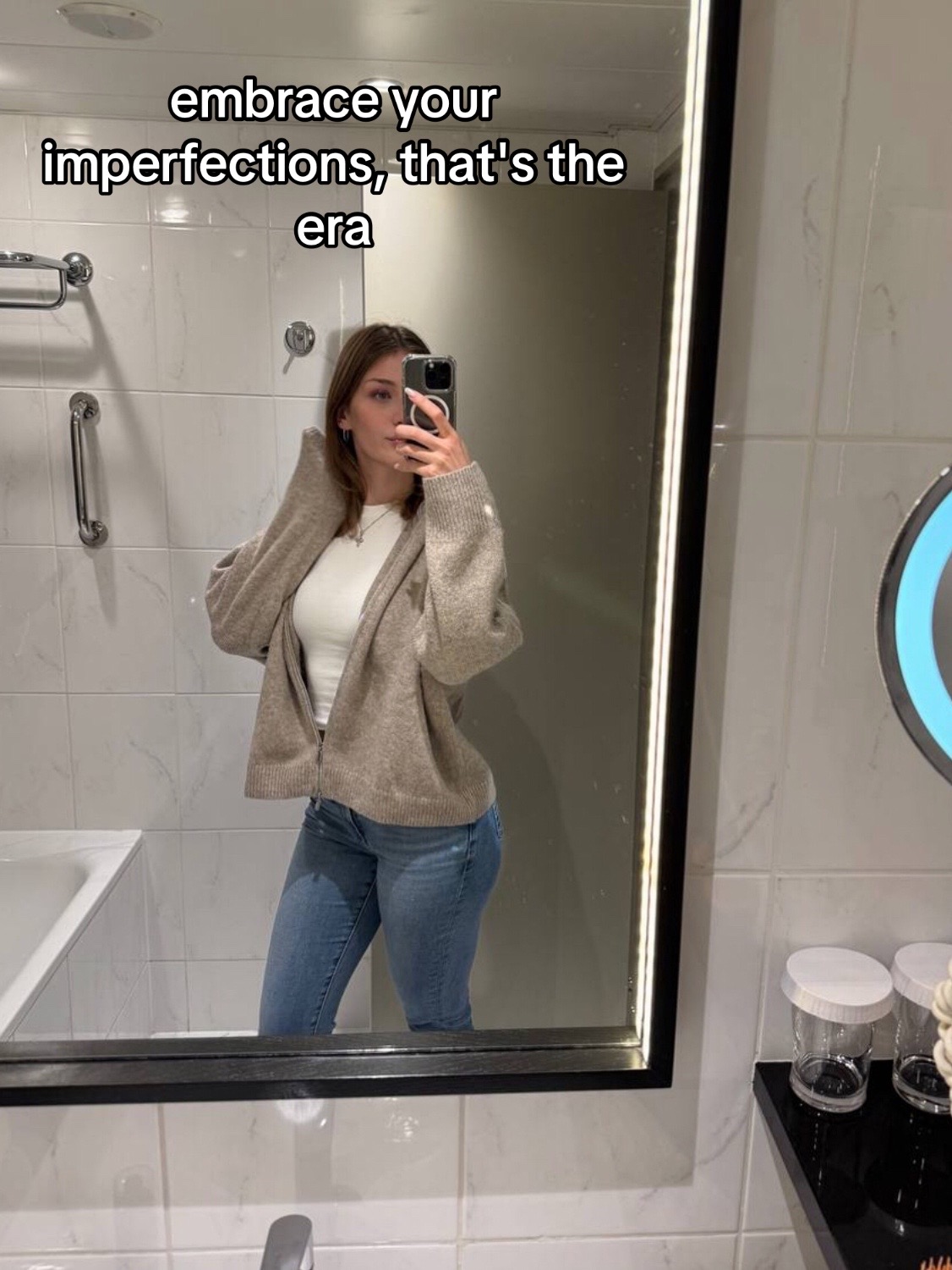 @Kellyyy