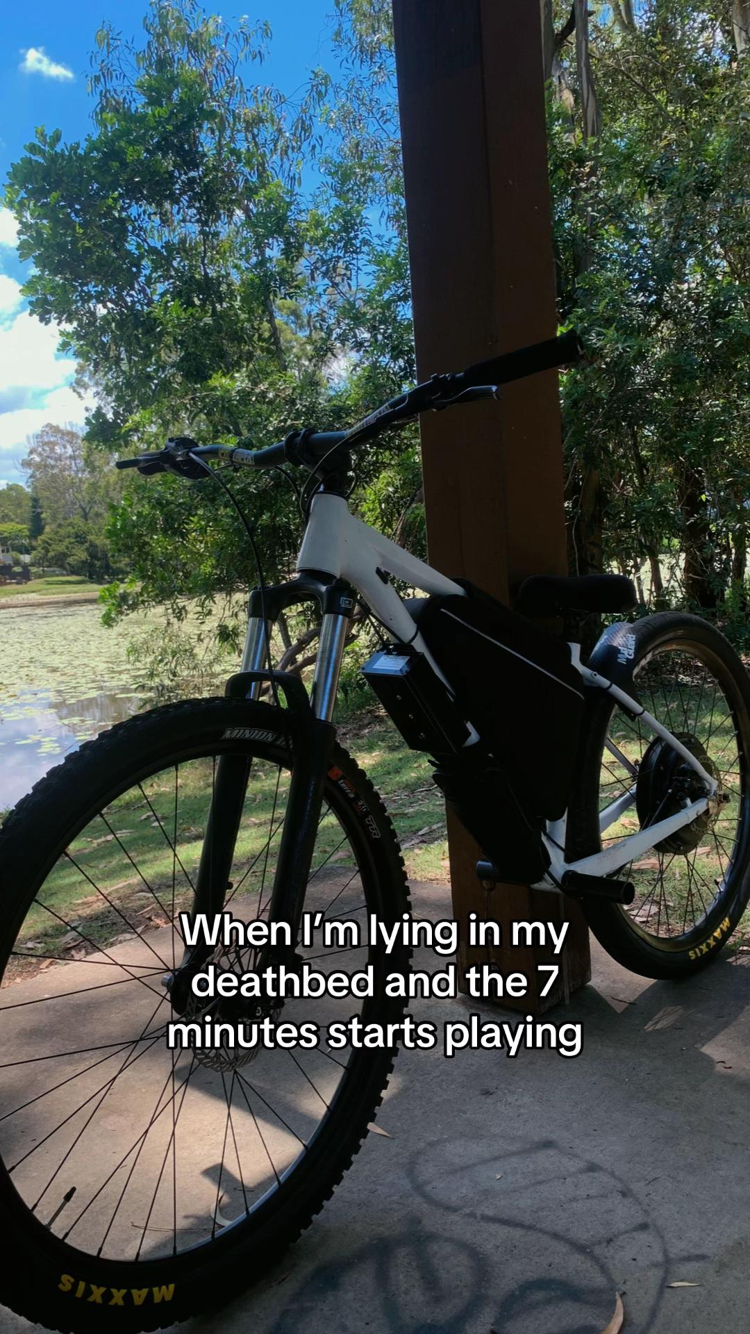 @𝔅𝔶𝔯𝔬𝔫