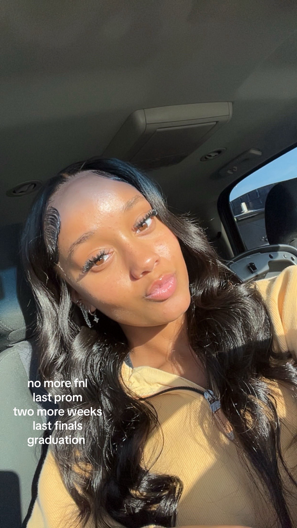 @😅