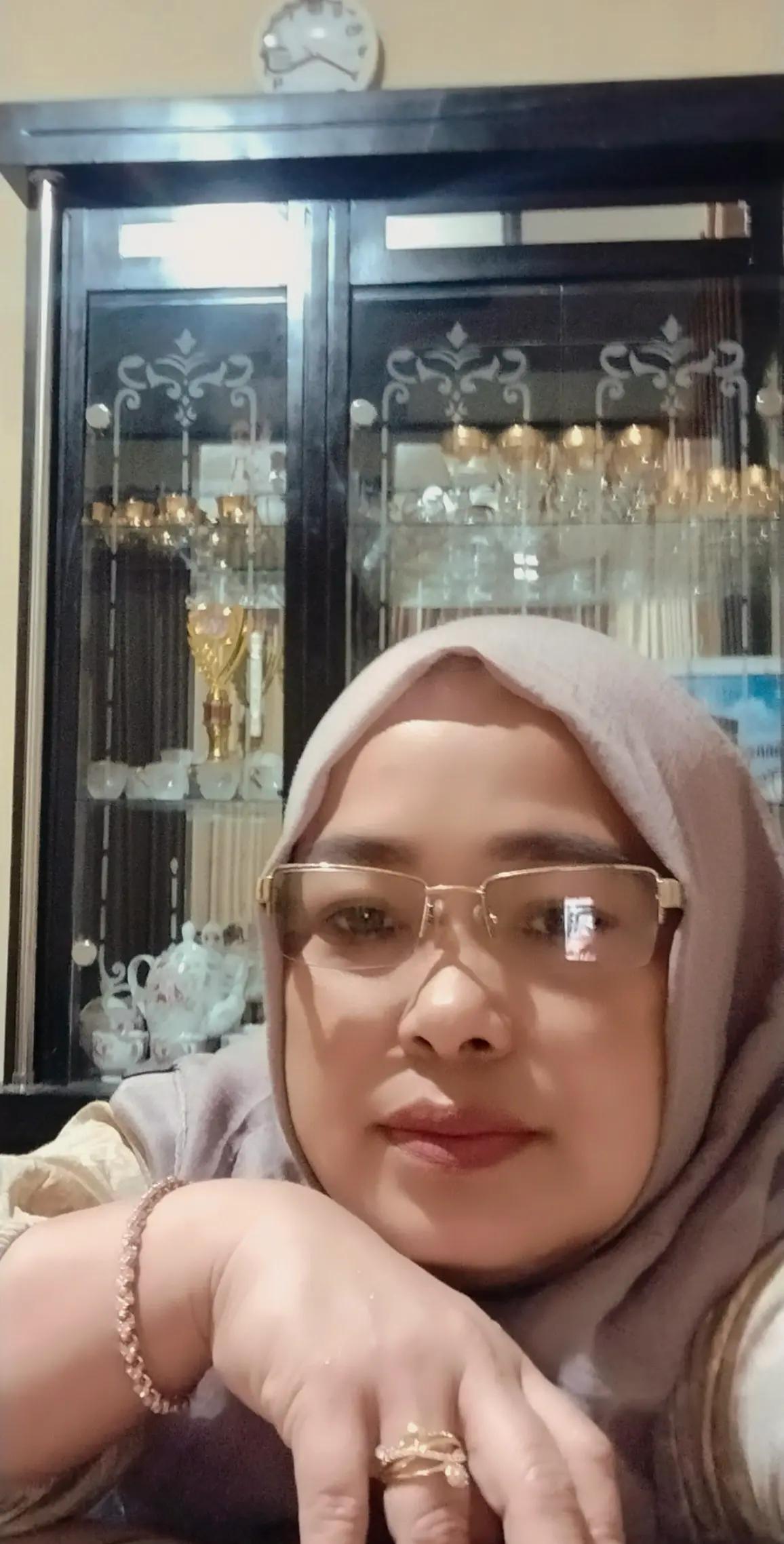 @Ambu_Nurul