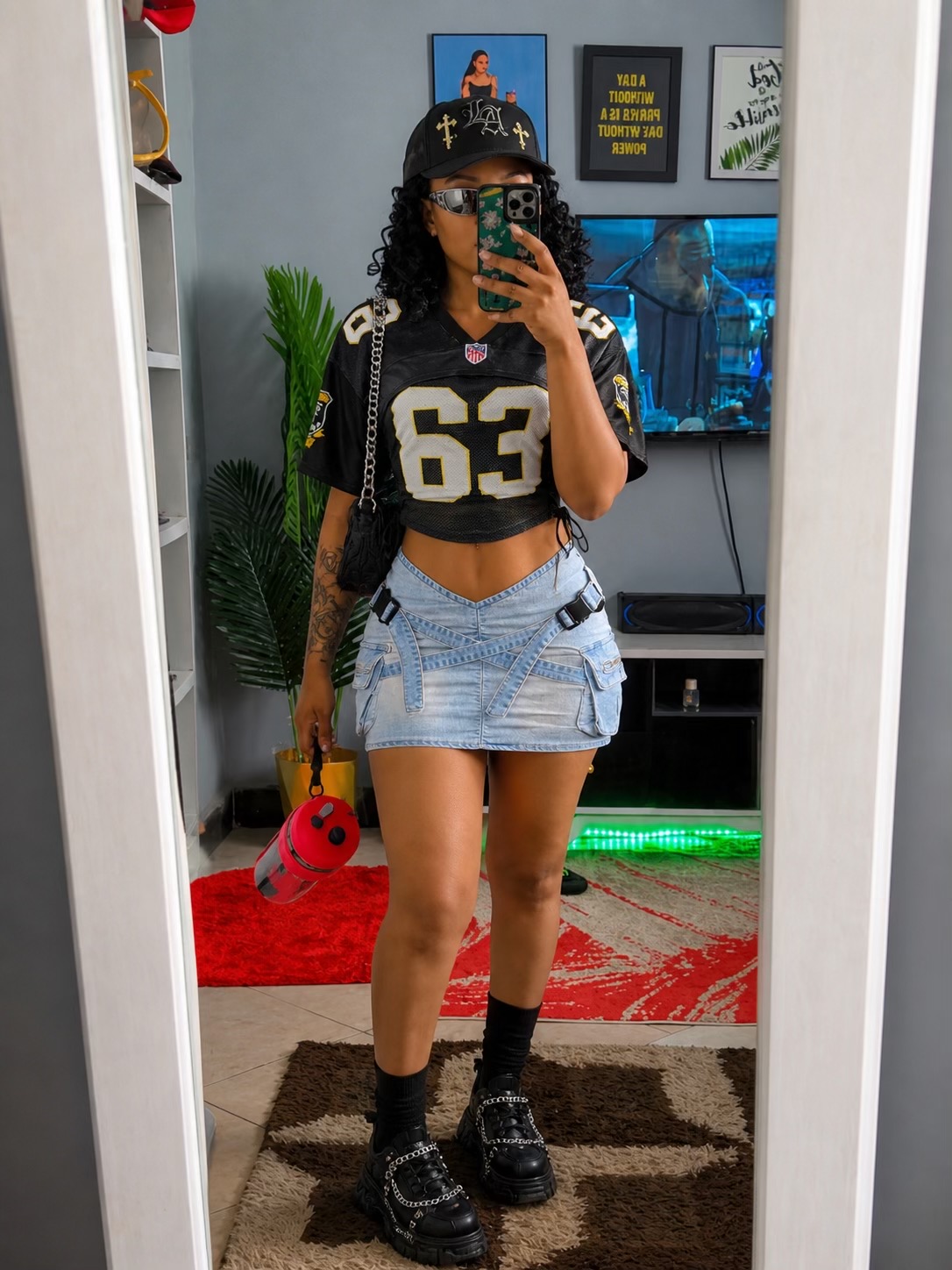 @Lolah__🦋🍒