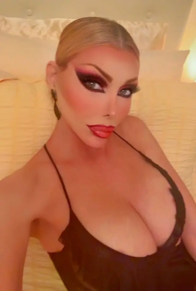 @RaquelFox