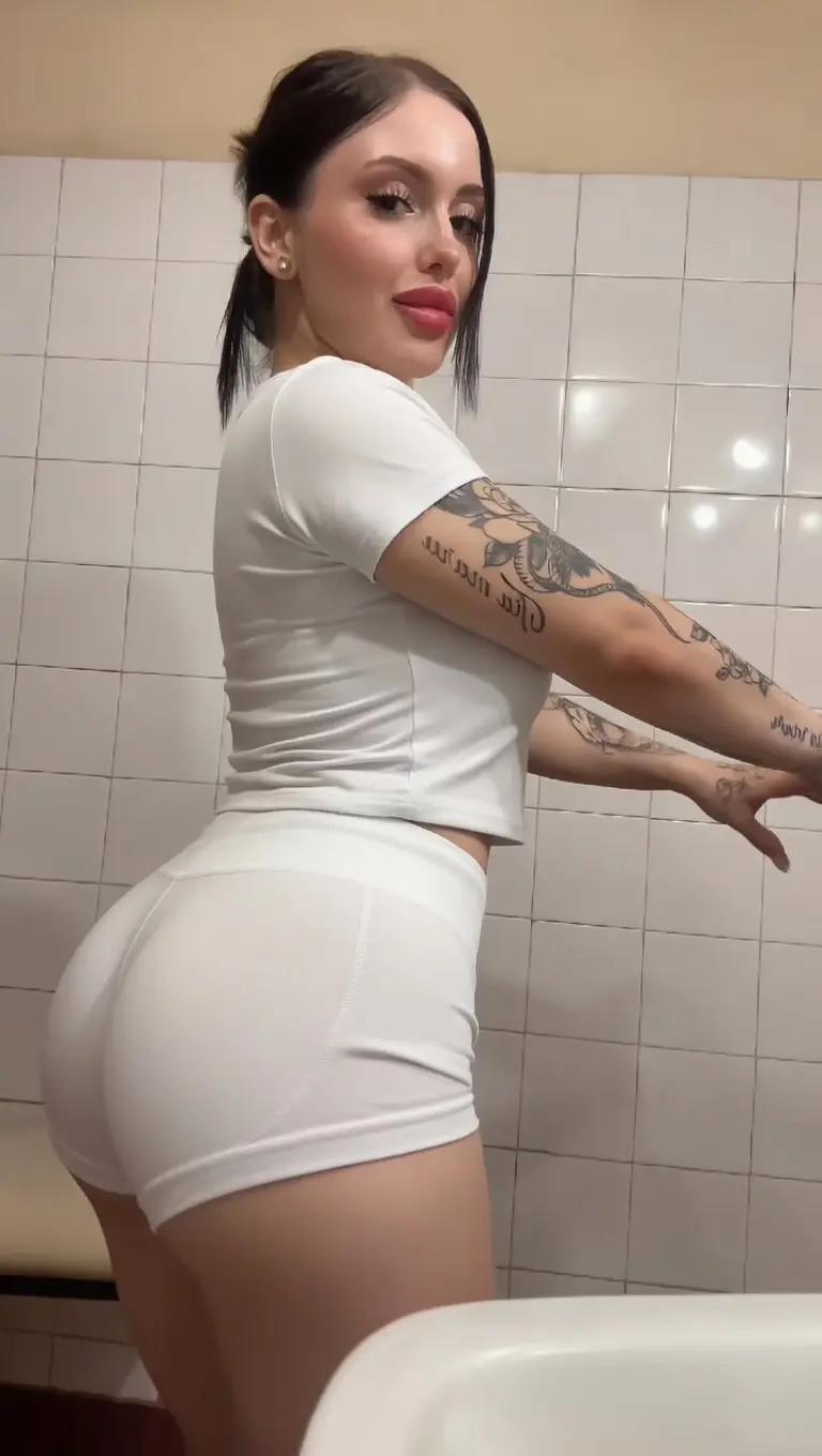 @MELINAGUIDAAAS