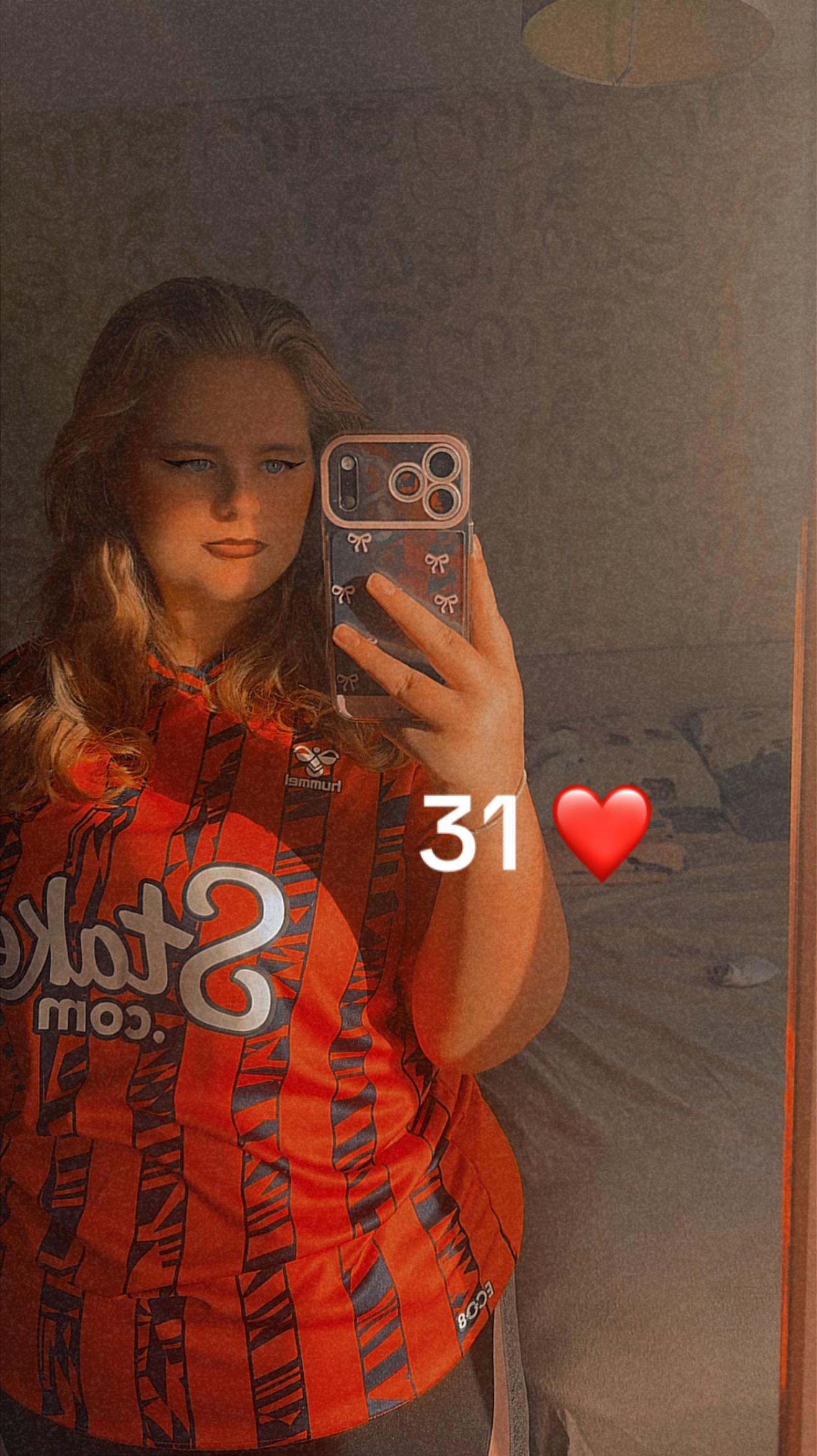 @Itsyagirl_queencourtney7