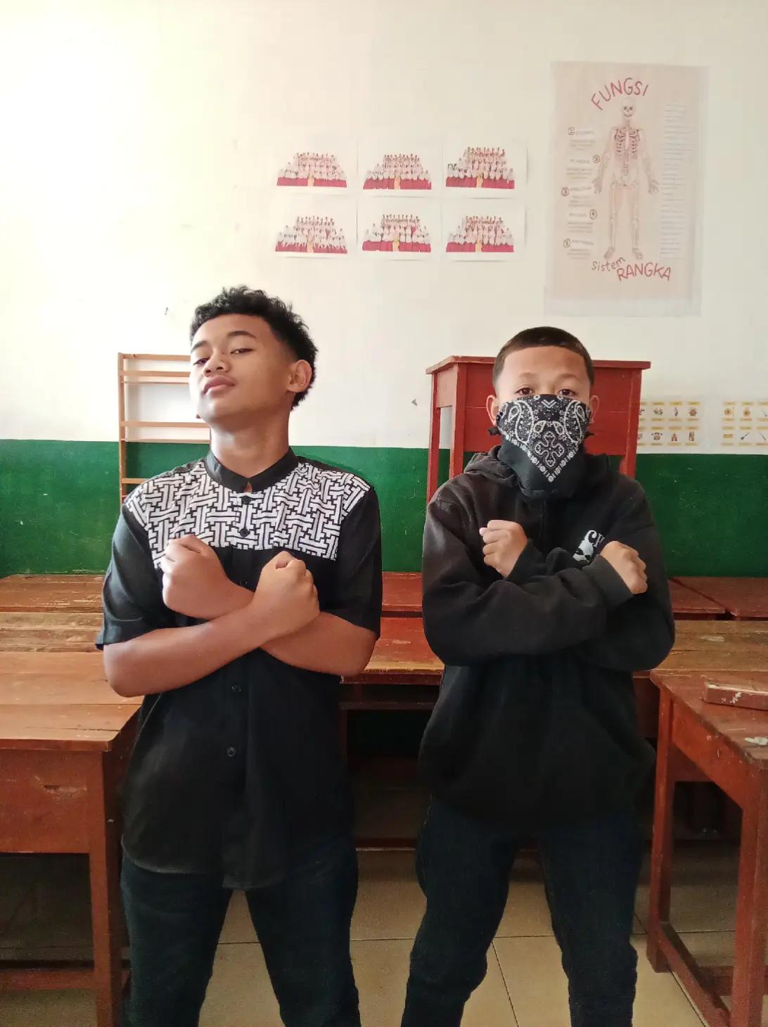 @al_disinii__🇦🇱🦅