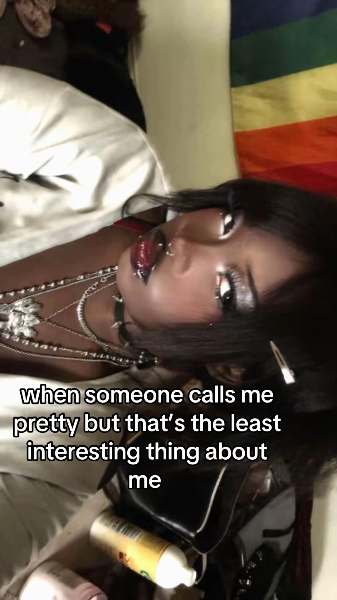 @Angel 🦇