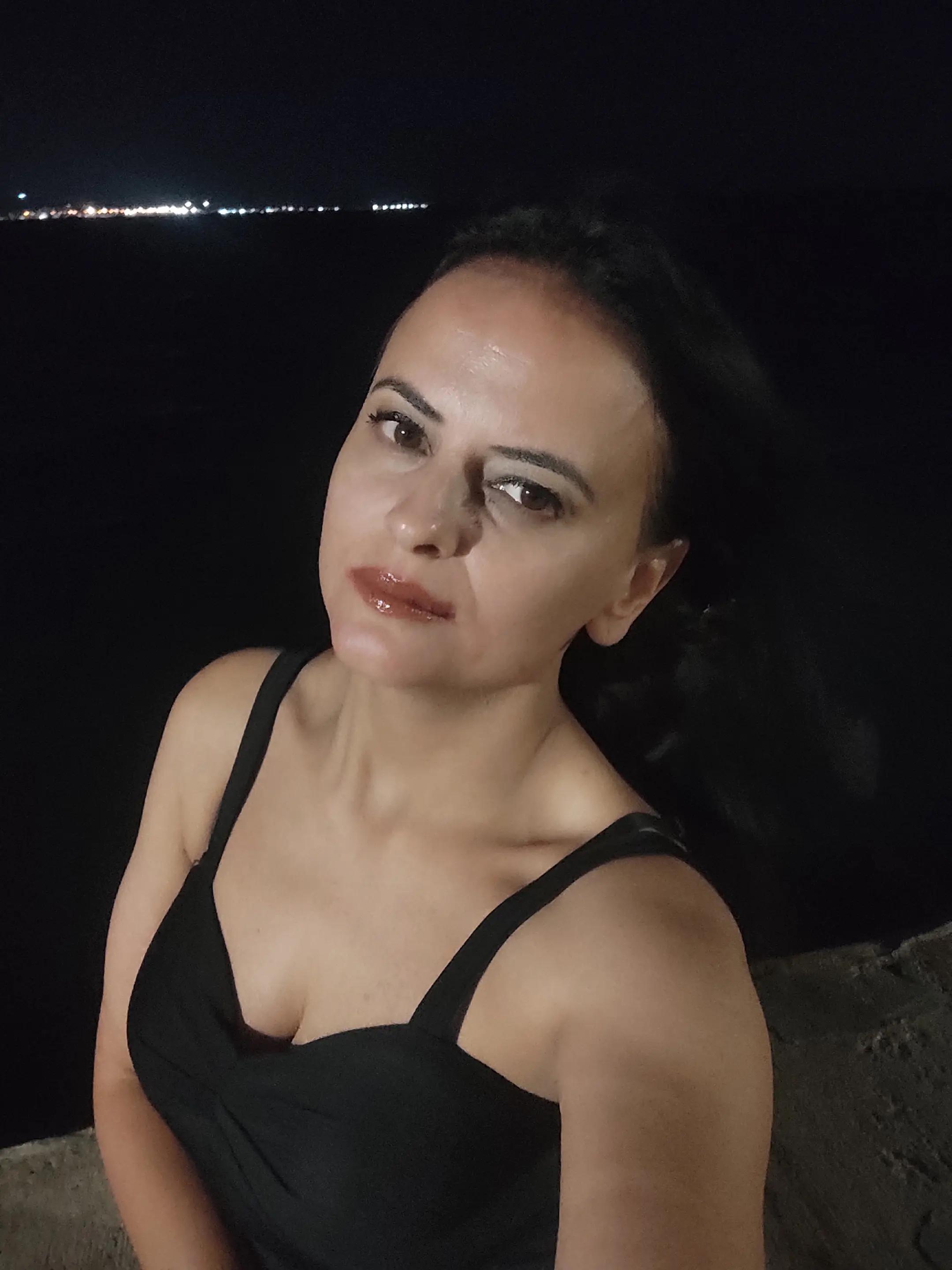 @Hlya Engindeniz