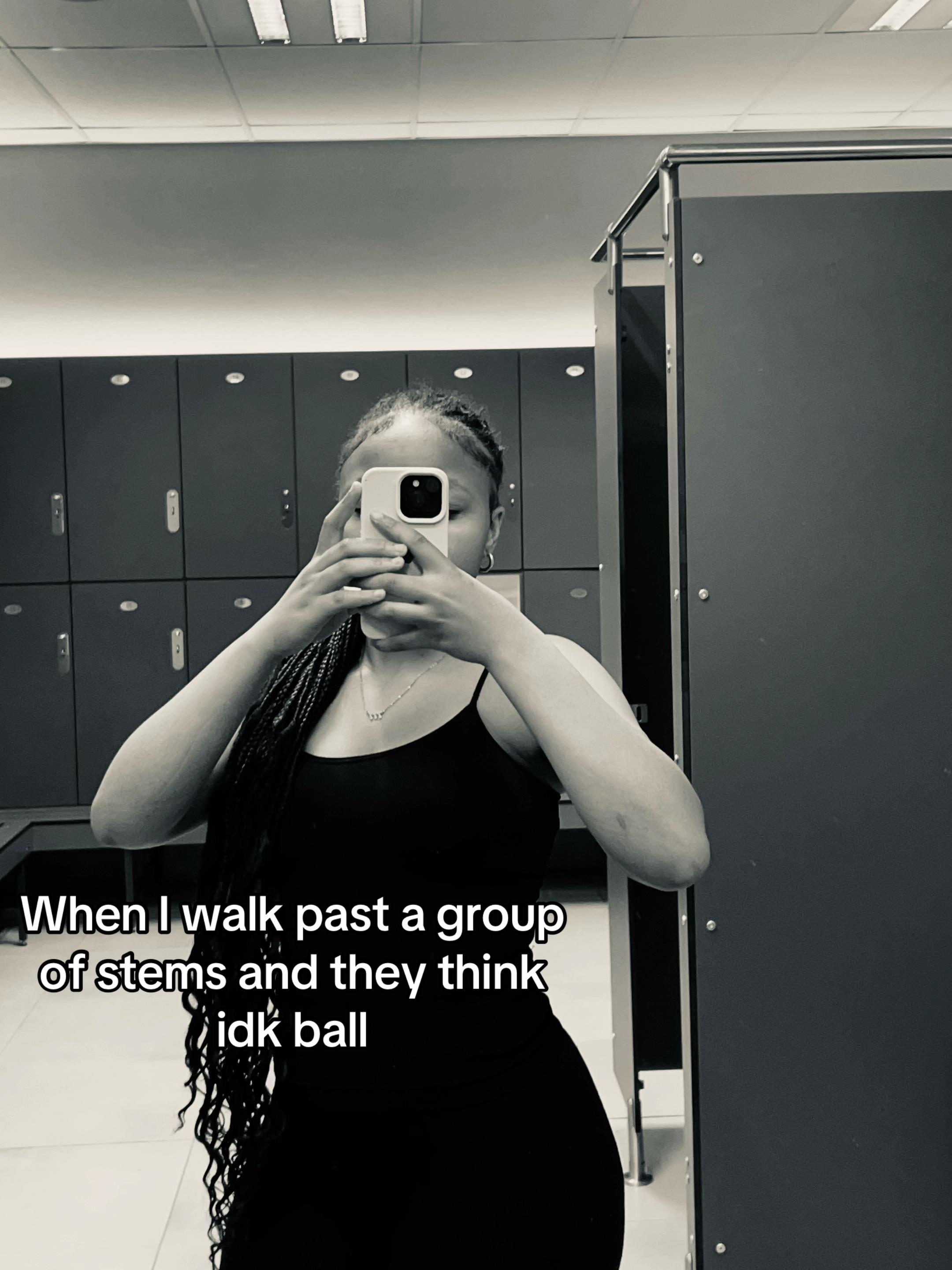 @🧟♀️
