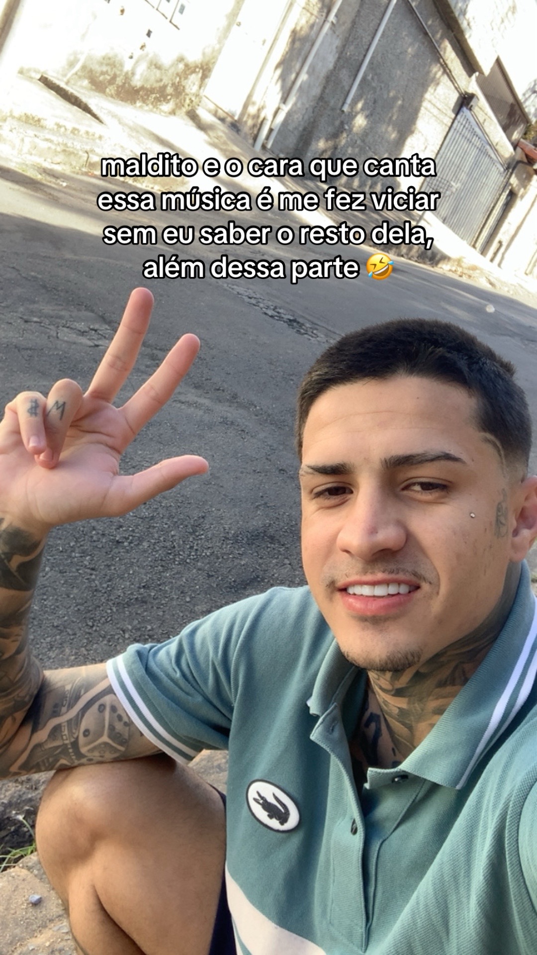 @cL