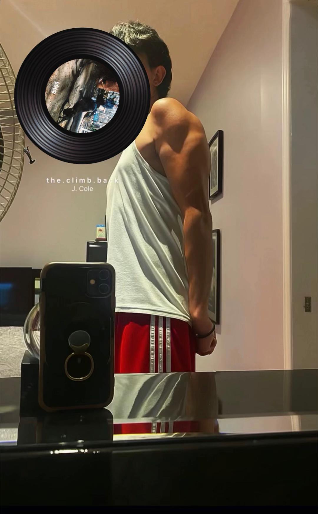 @Ayush&trade;️