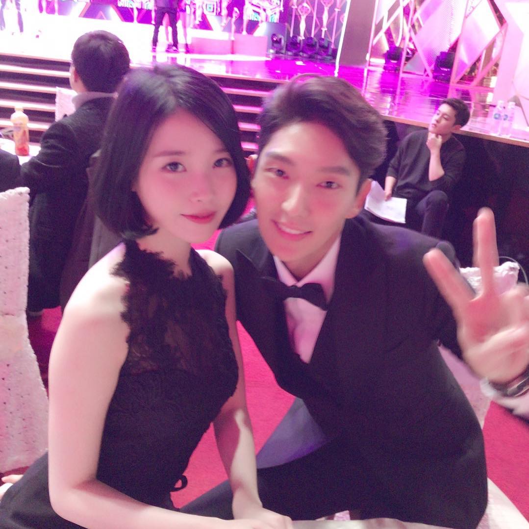 @이지은