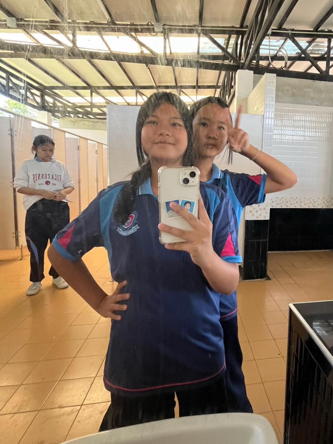 @มาม่าหมูเด้ง