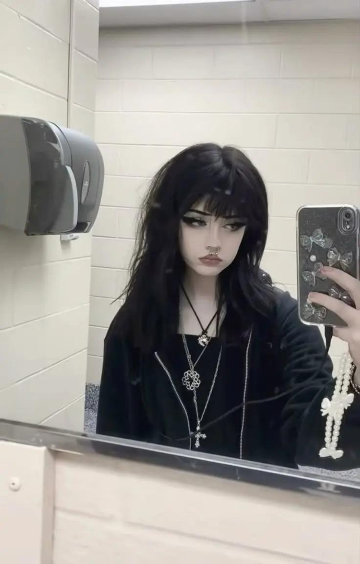 @Goth_1💀🦇