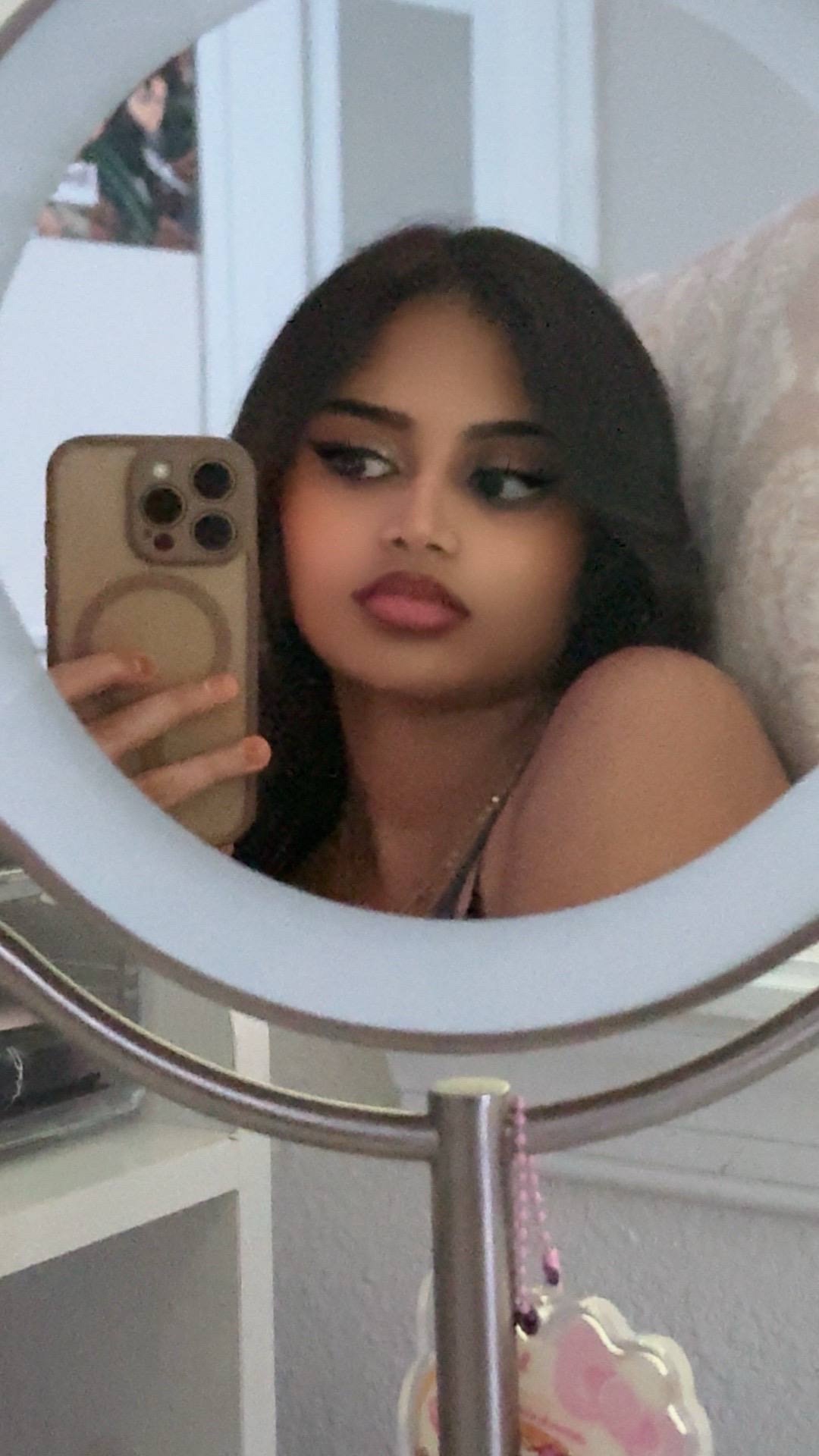 @Rae-Rae