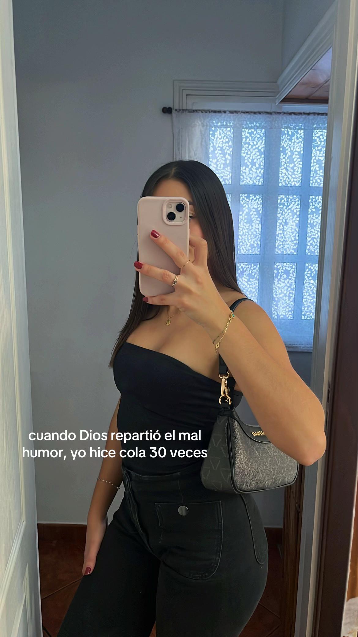 @maría