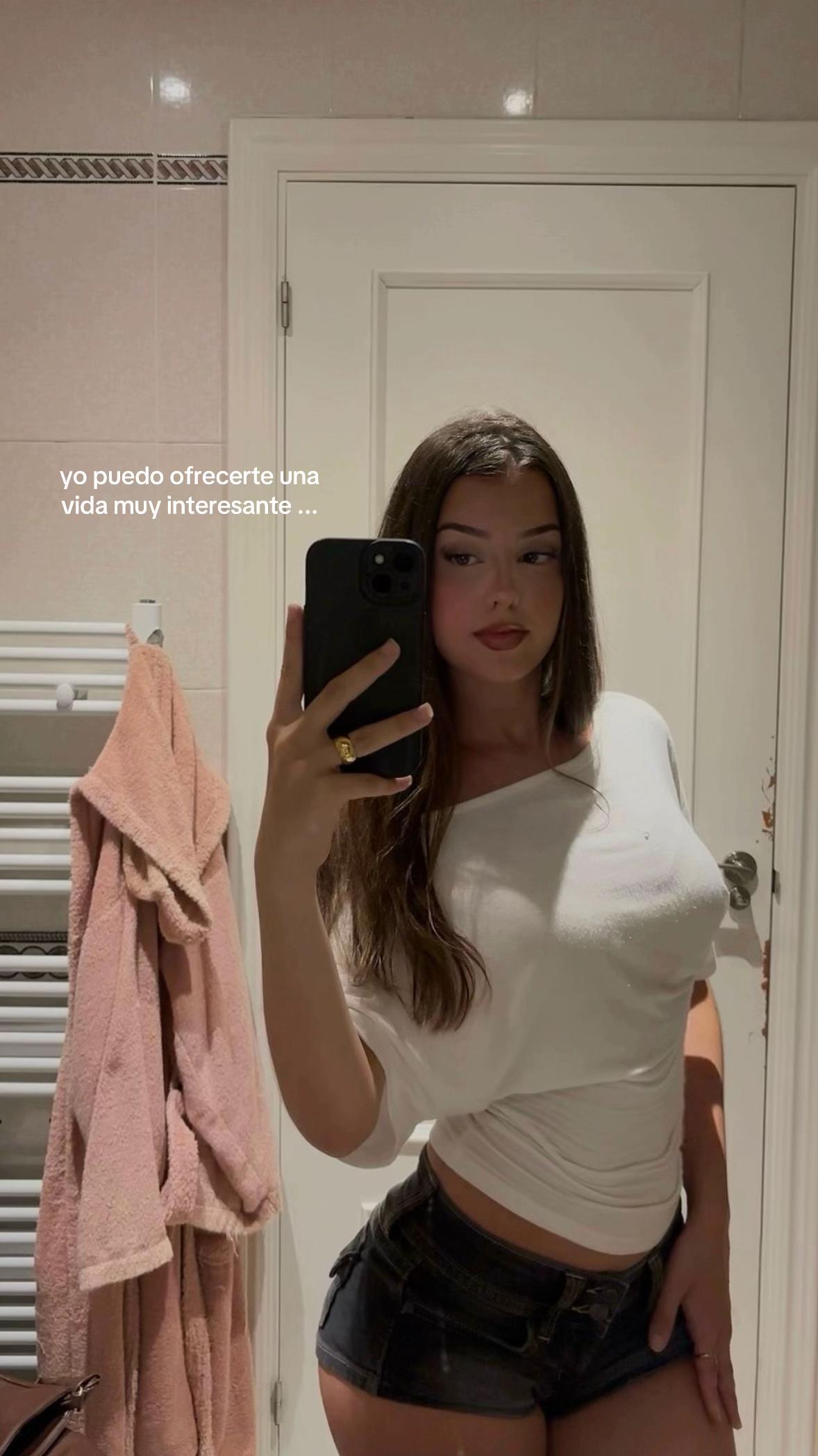 @annitaa_555
