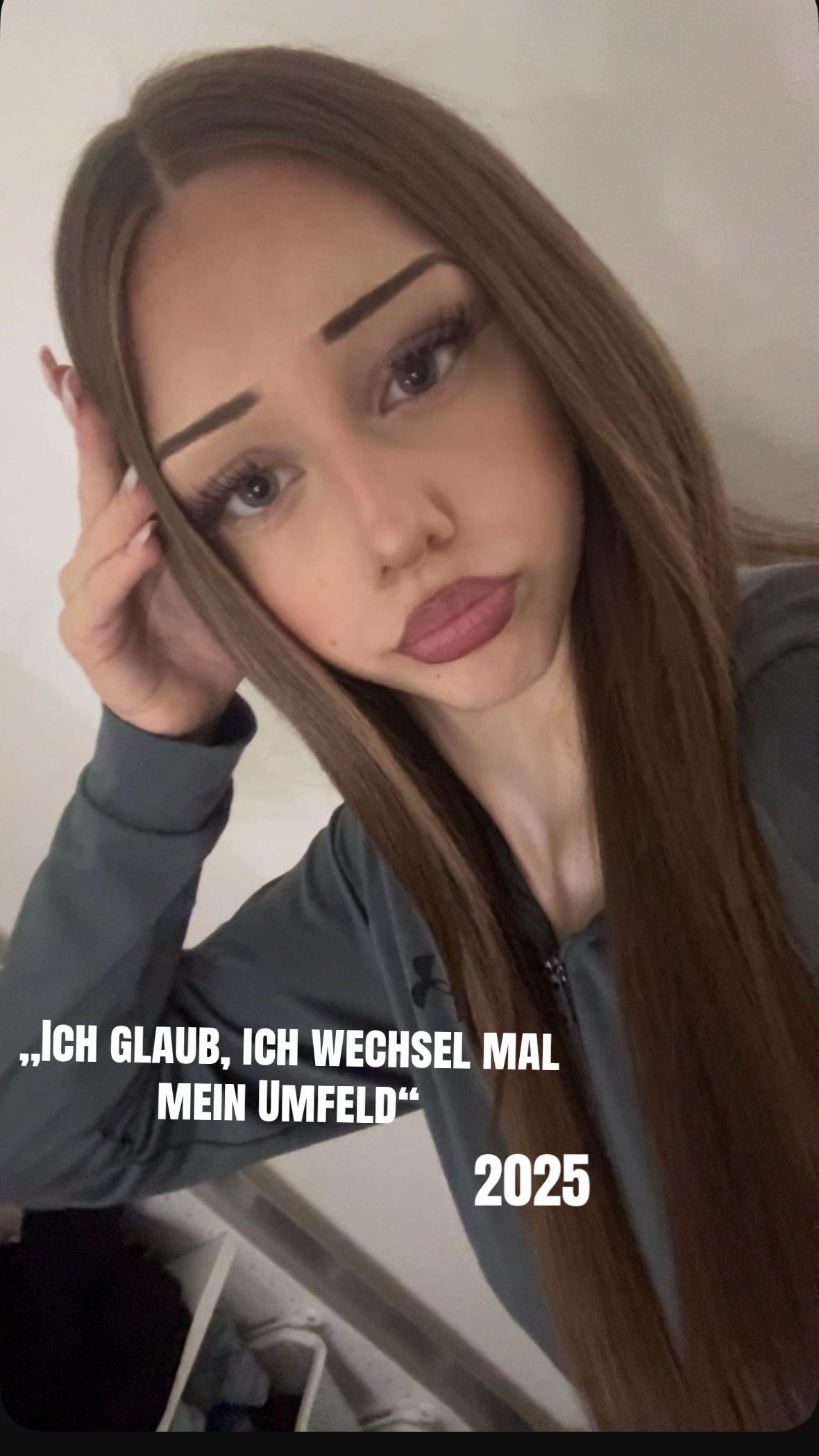 @𝐌𝐚𝐫𝐥𝐚