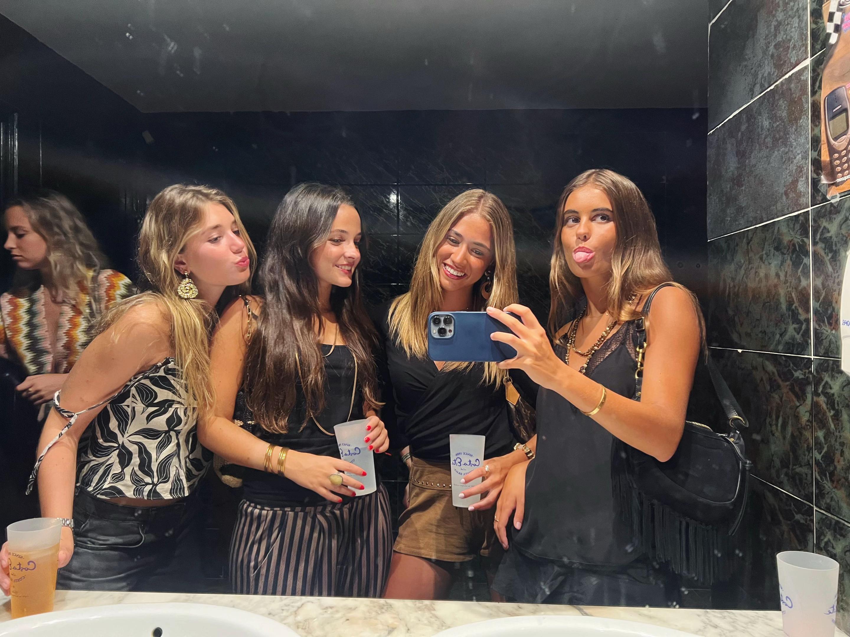 @mery