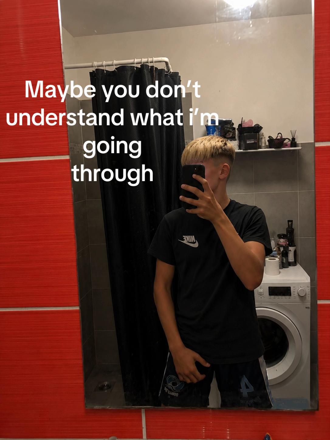 @L J