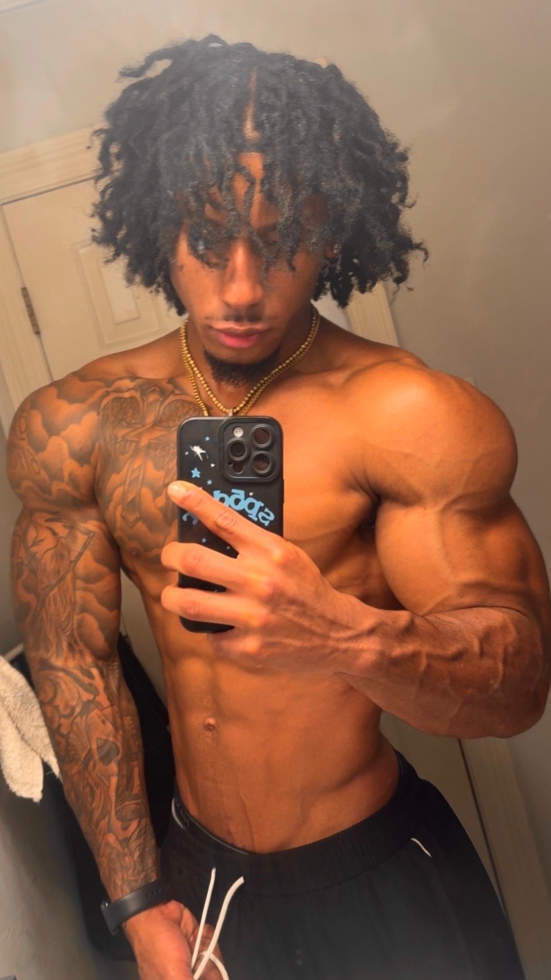 @mj