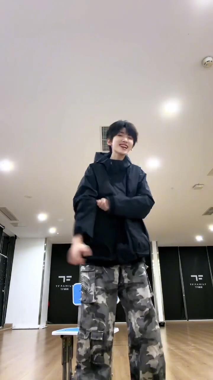 @โ๐ .Zuo qihanโ๐ .