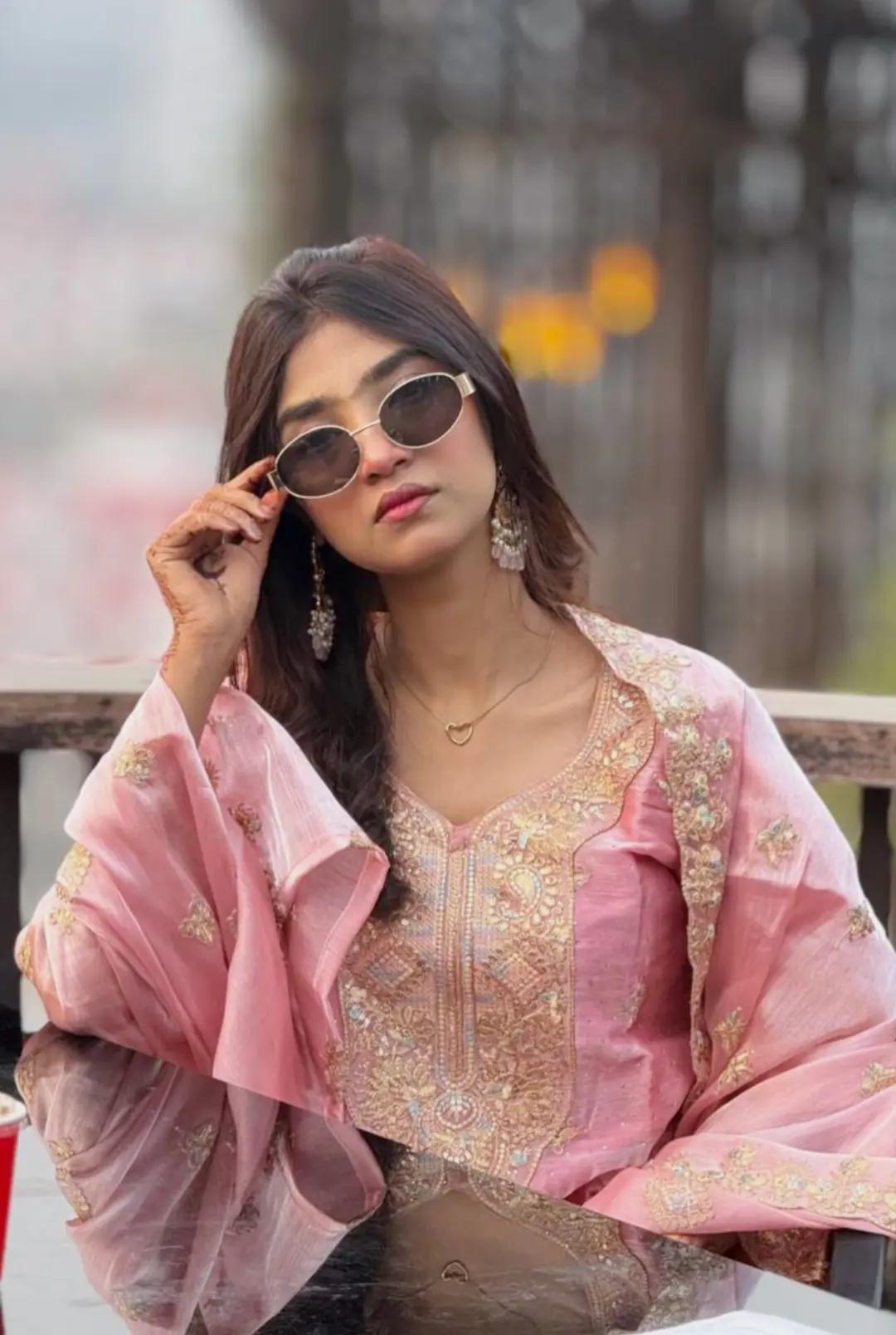 @SneHa❤️🔥