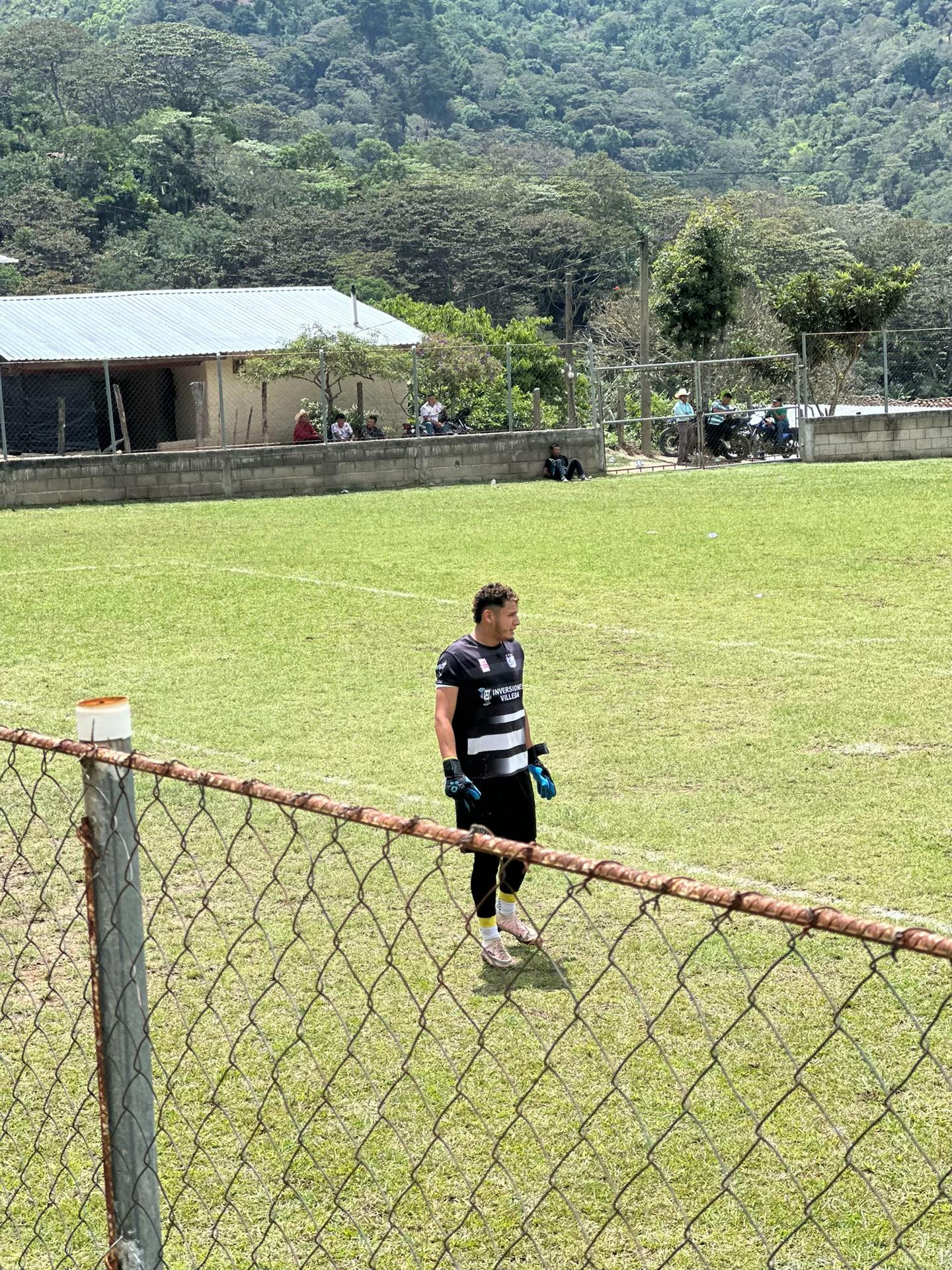 @Ronald Bajurto🦦