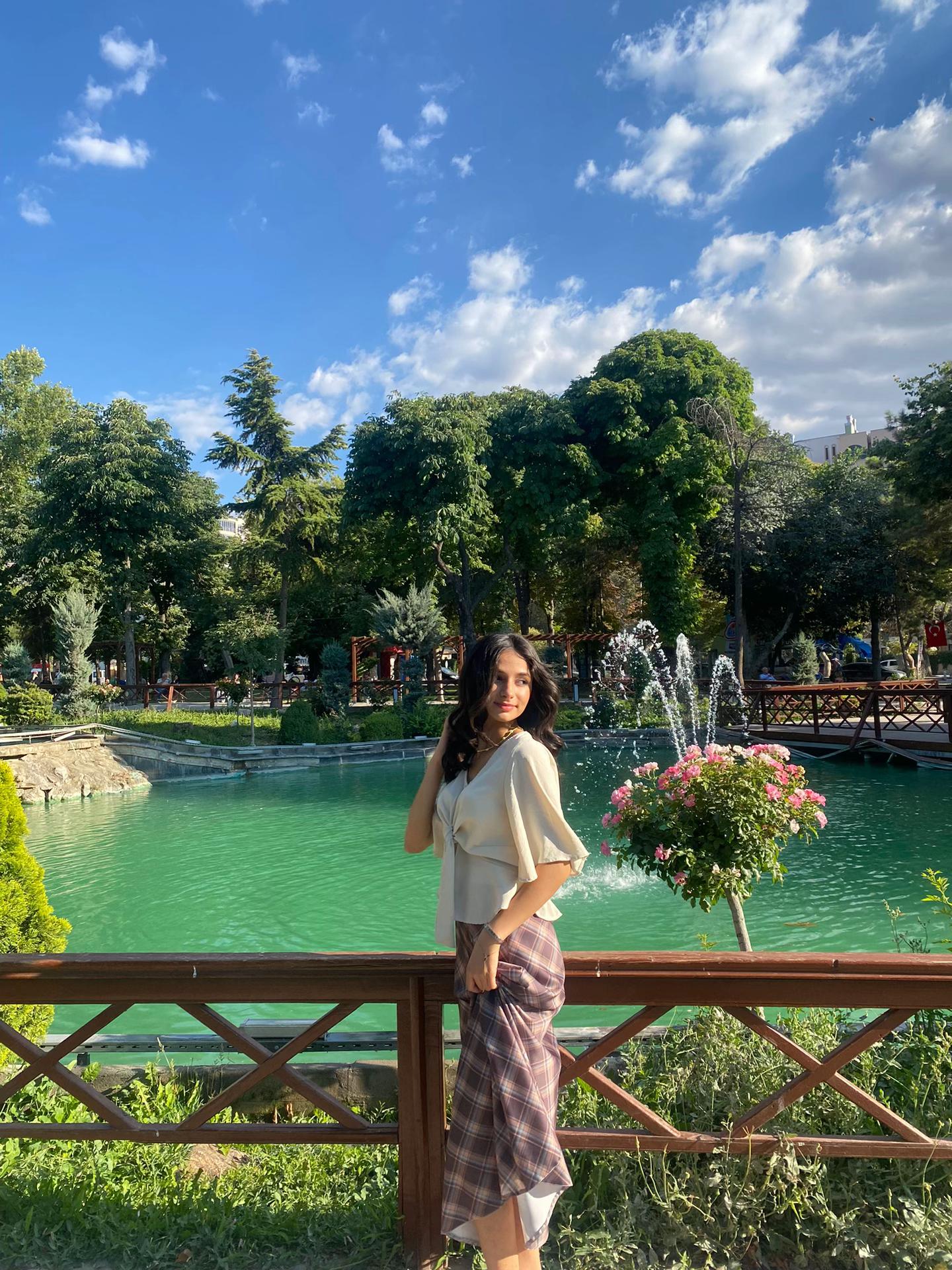 @Feryalergin