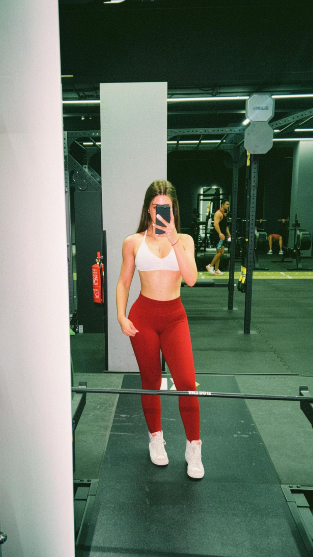 @ainaarxx