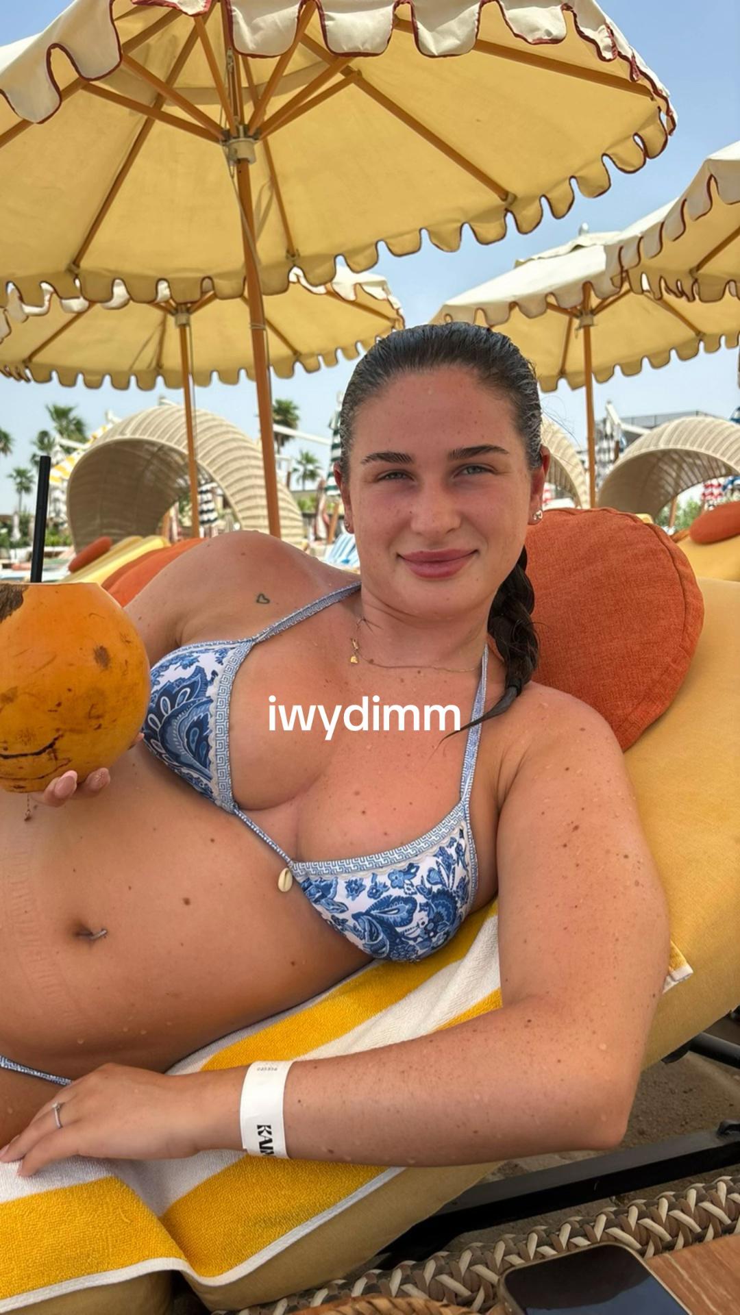 @oliviaxxx