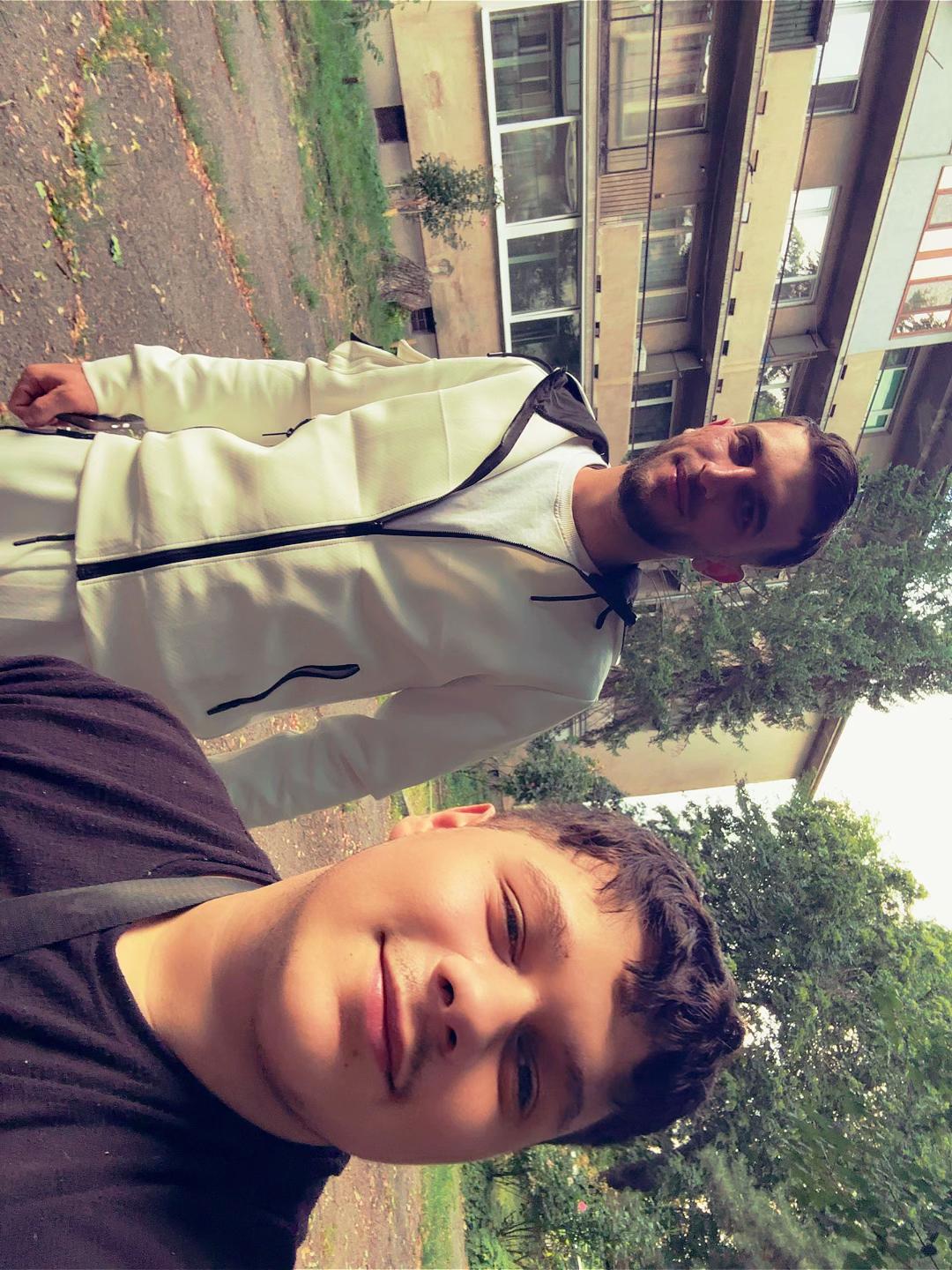 @Алекс😁❤️