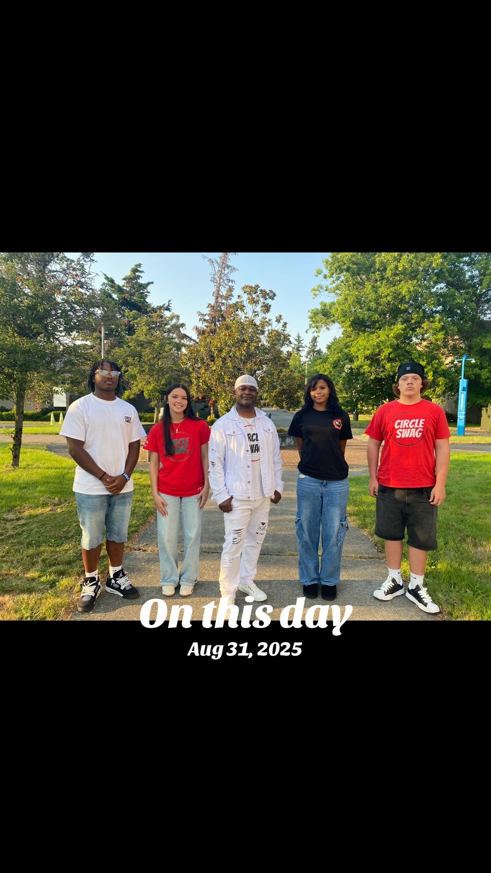 @D.H.🧡☮️