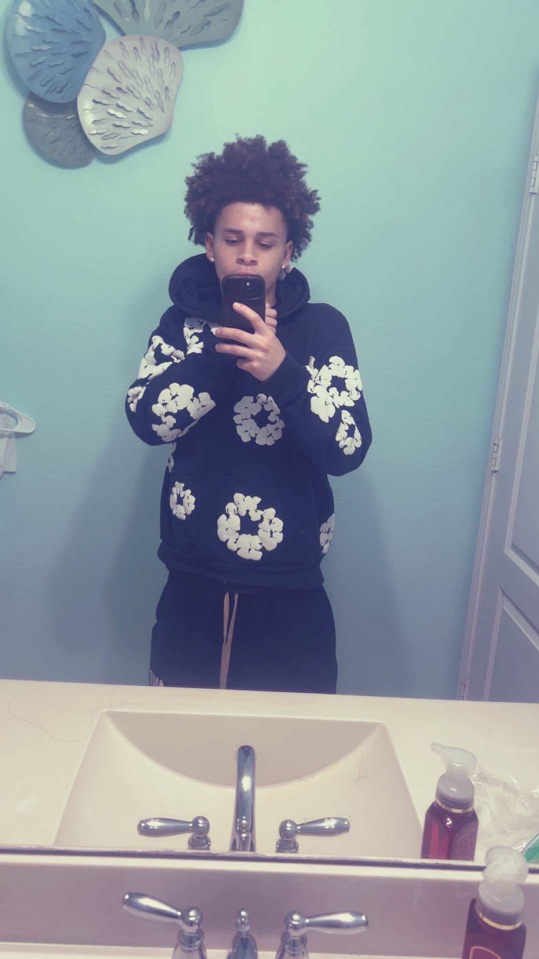 @⃟