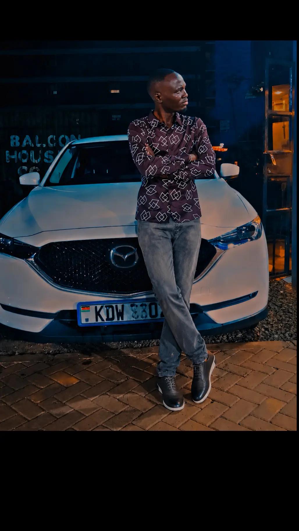 @Derrick Stansilous 🇰🇪