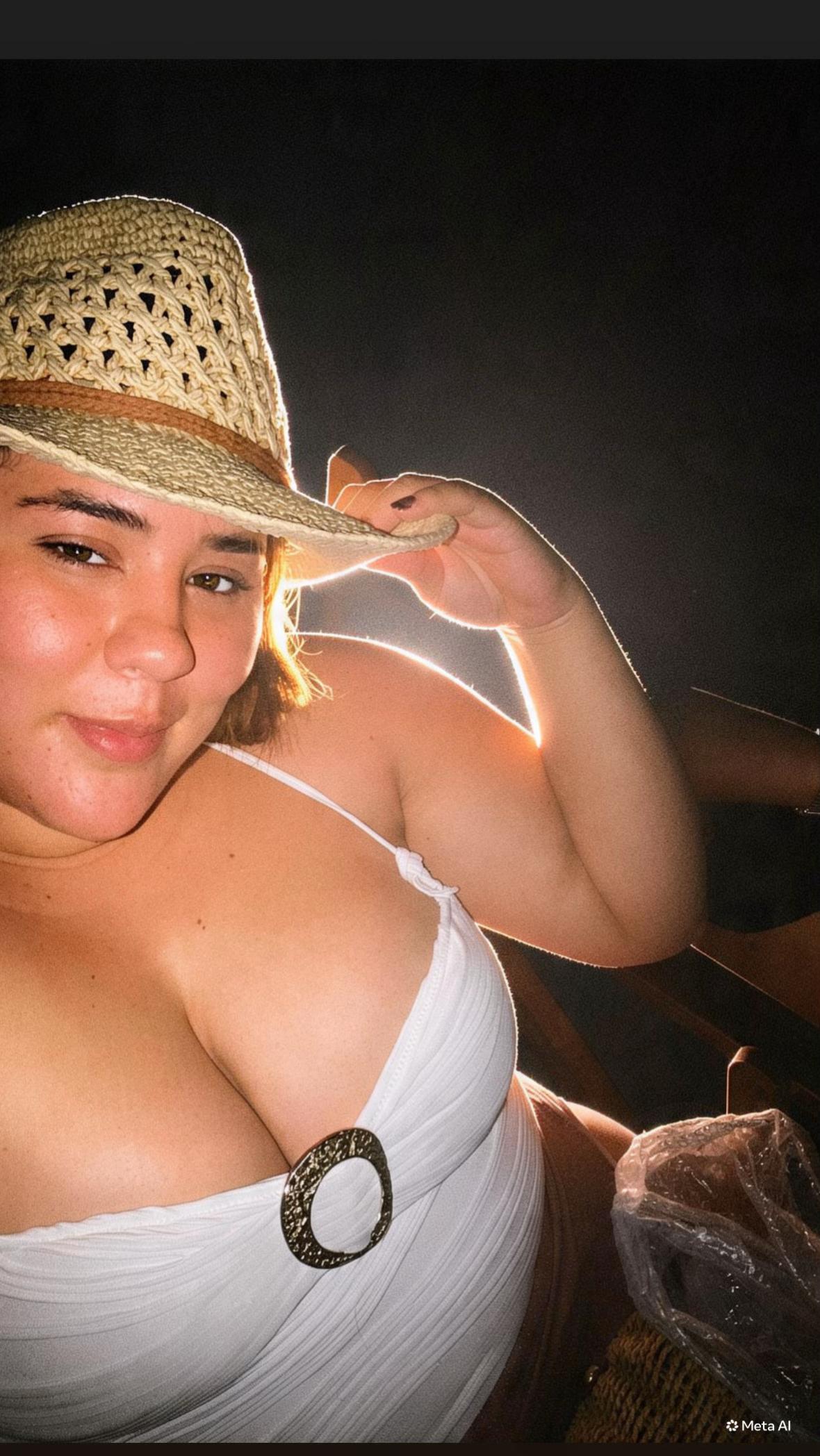 @Vivian Macias