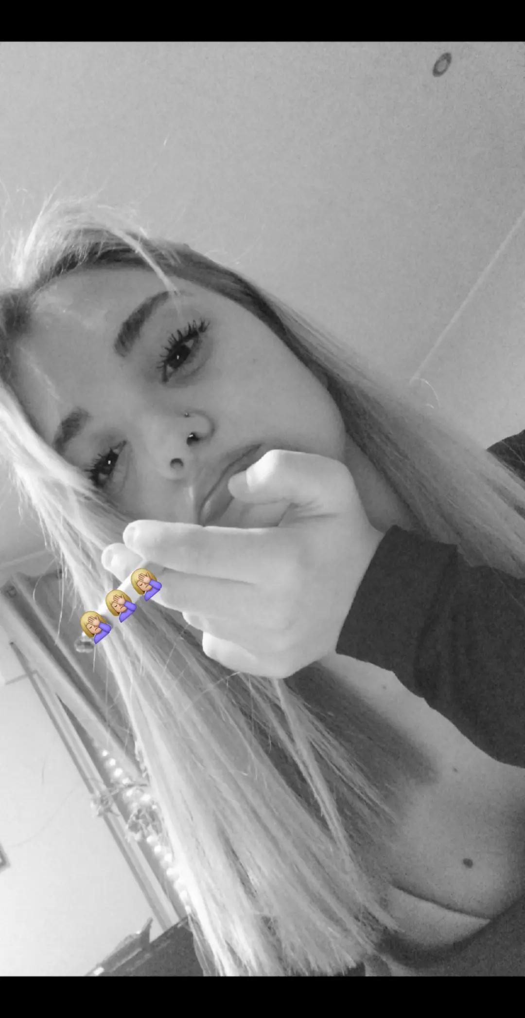 @👸🏼